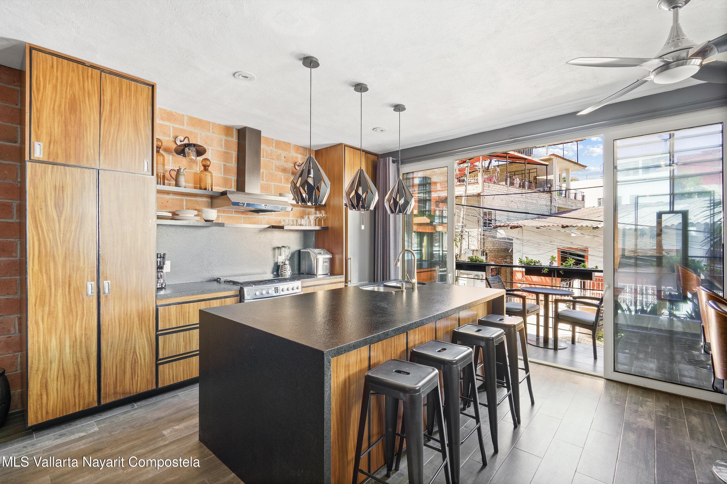 Condo 19
