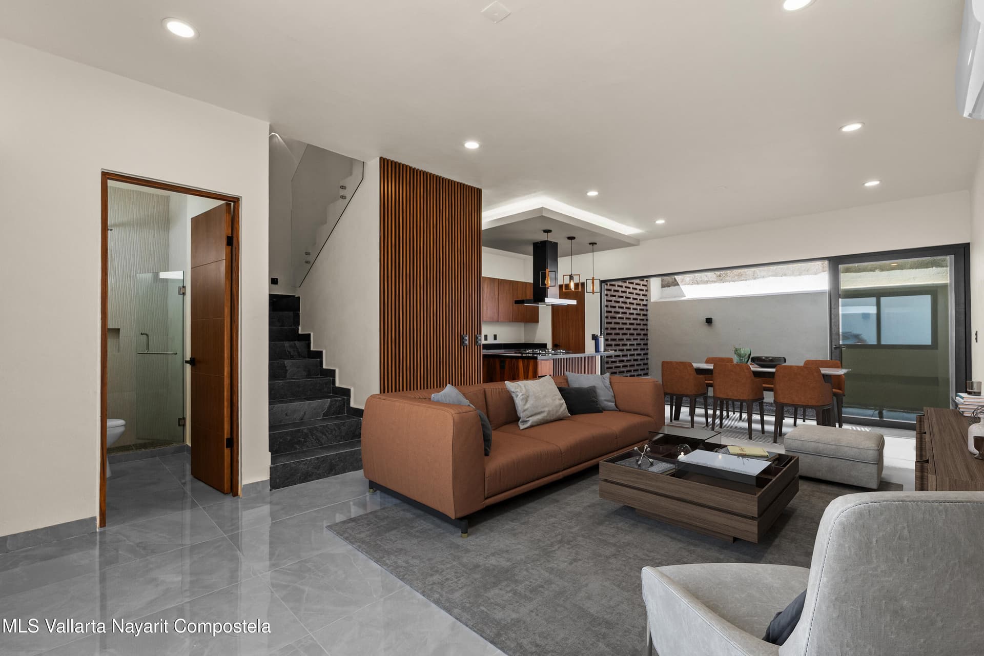 499 Avenida Palmares 5