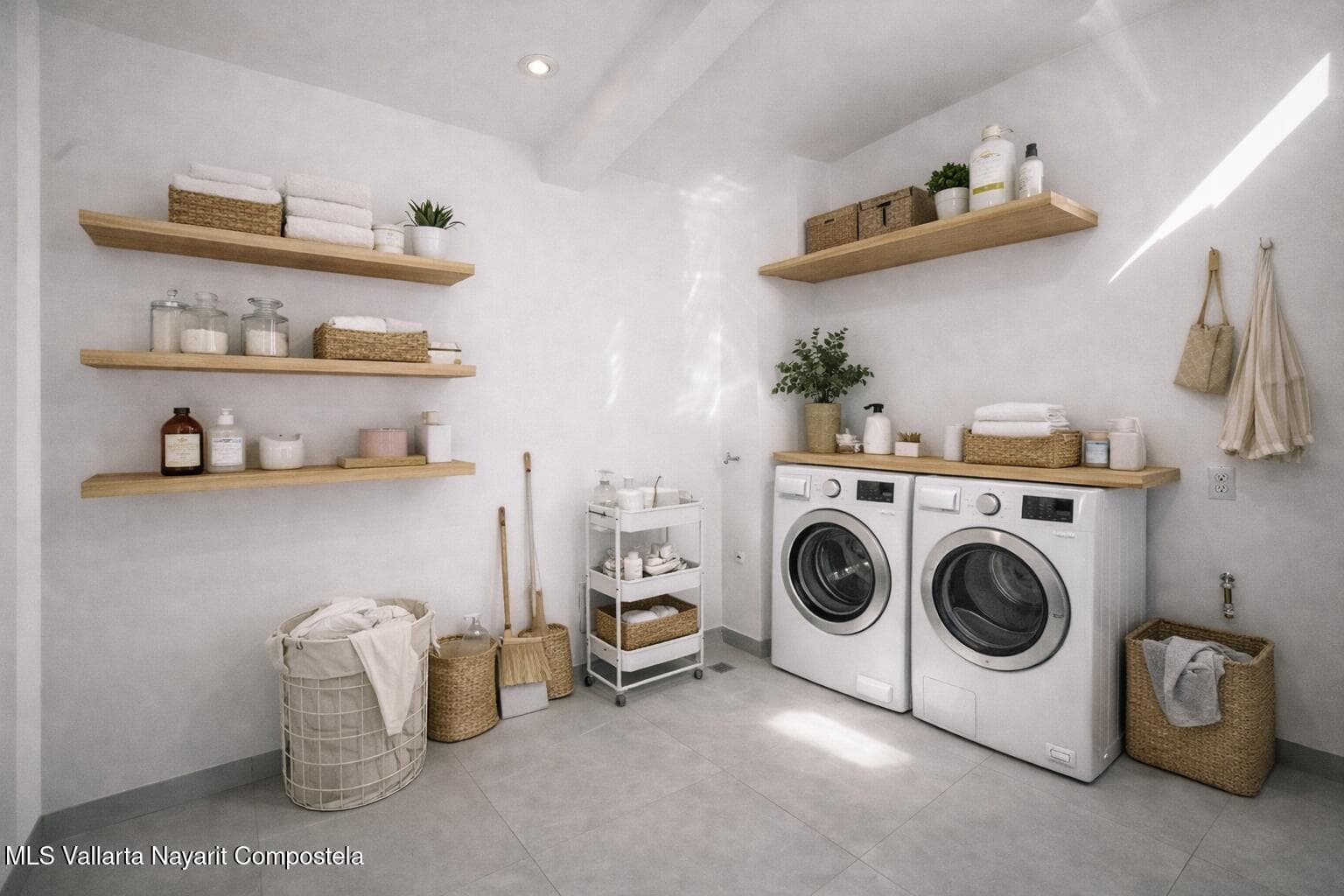 652 Vista del Sol 27