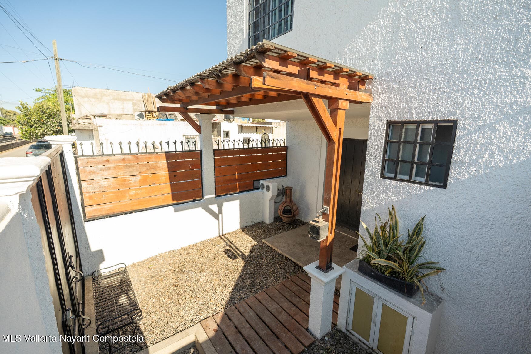 213 BLVD LAS PALMAS 2