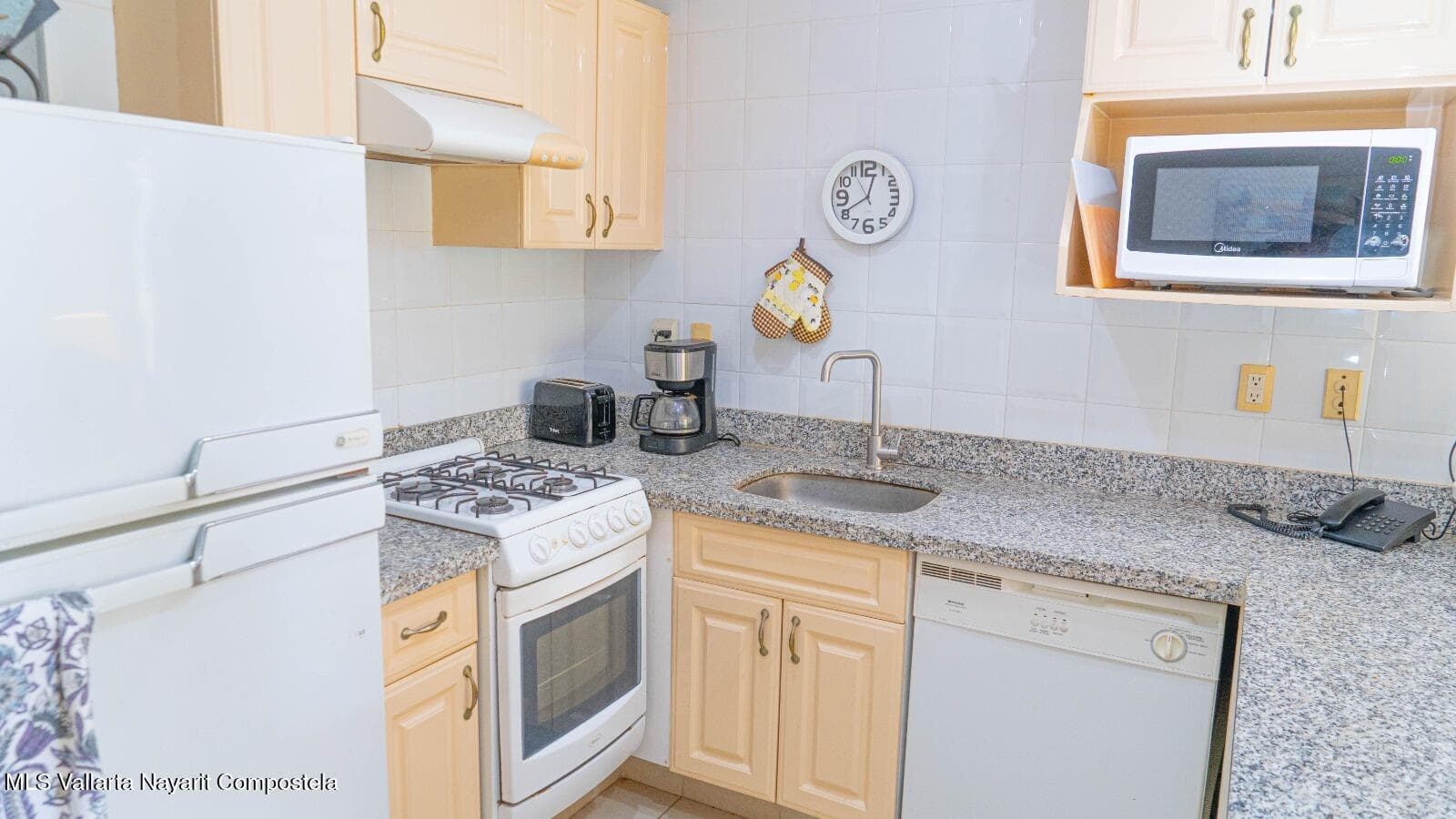 Bay View Grand 4
