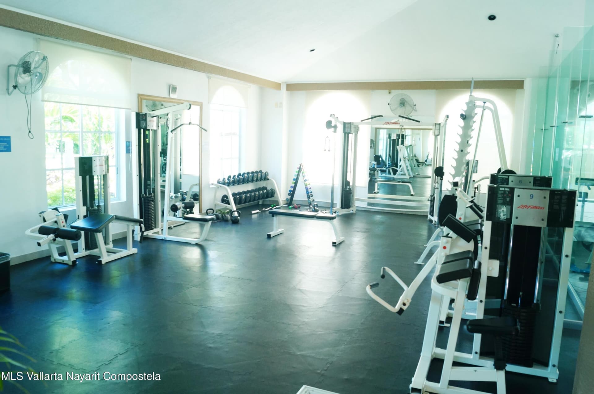 Bay View Grand 27