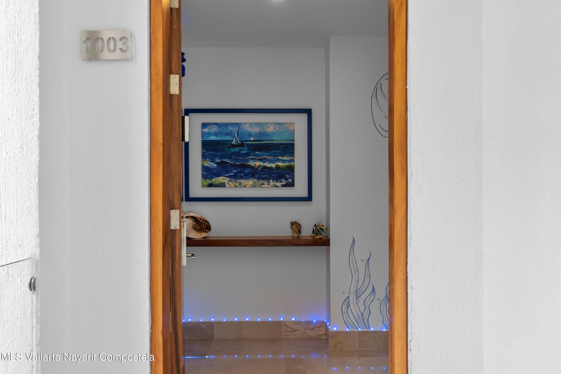 Blue Horizon 19