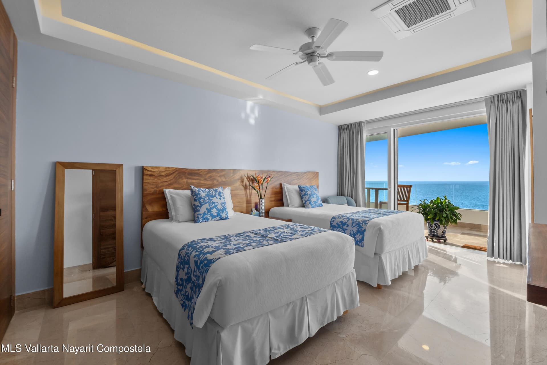 Blue Horizon 15