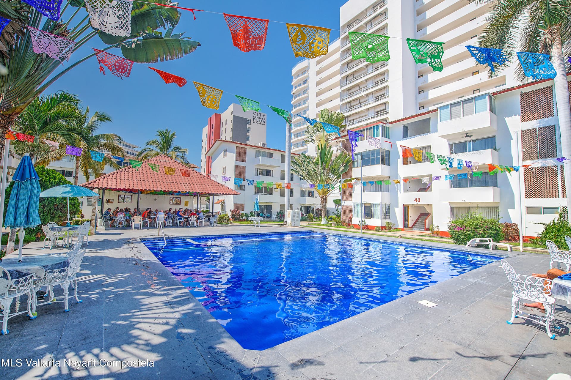 140 Prisciliano Sanchez Av 29