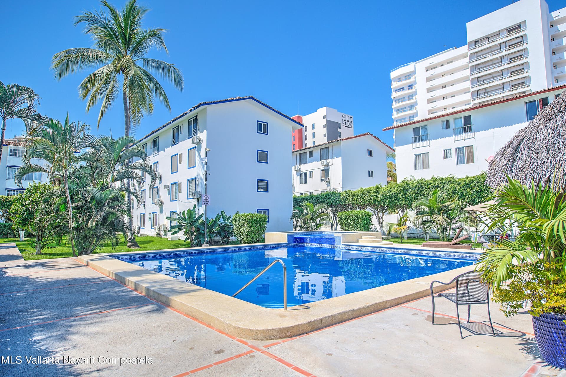 140 Prisciliano Sanchez Av 32