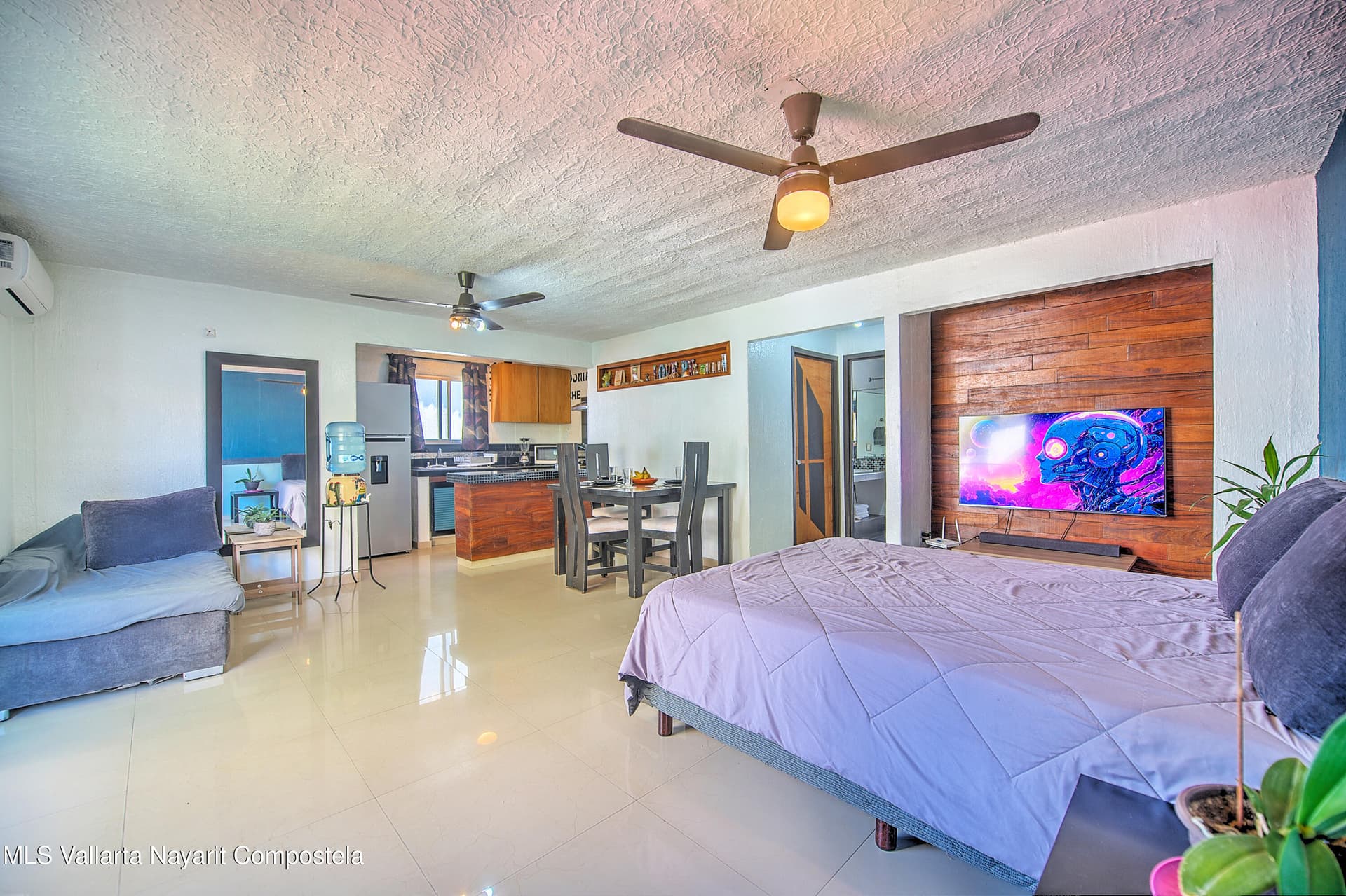 140 Prisciliano Sanchez Av 6