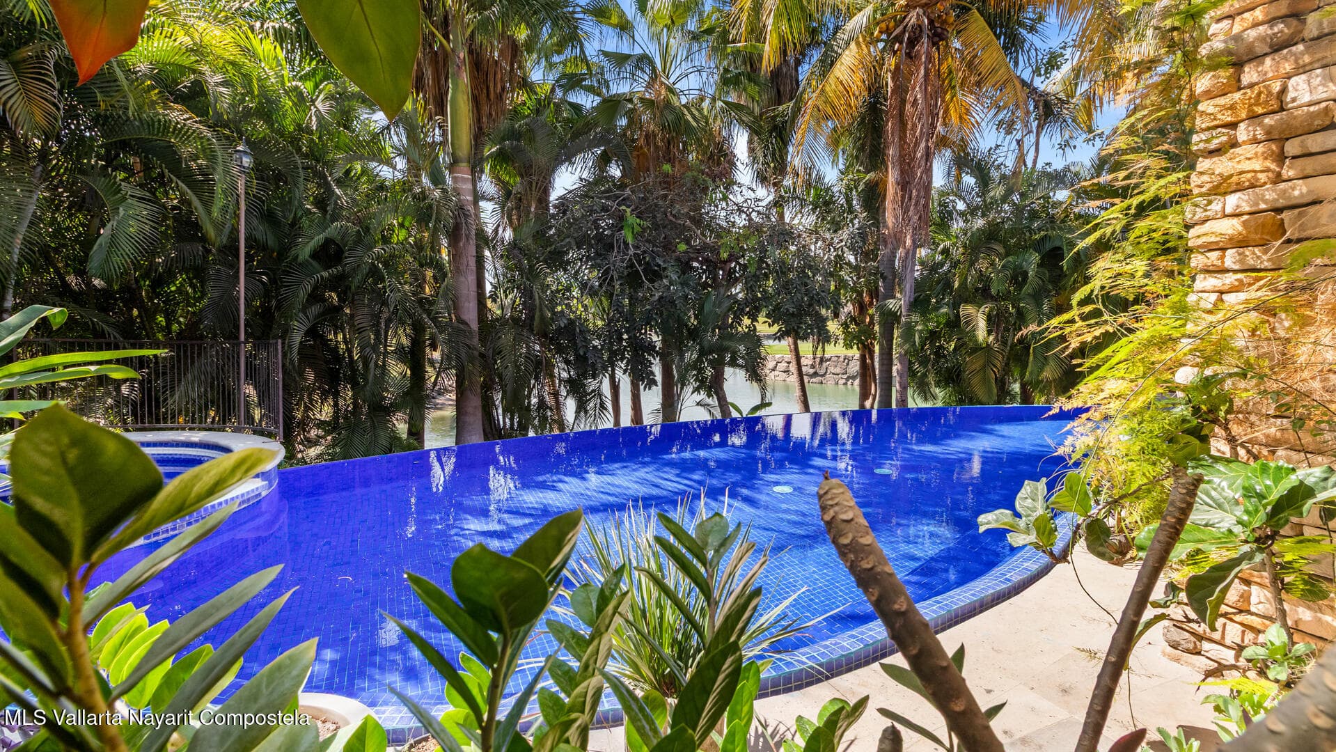 254 Calle Iguanas 17