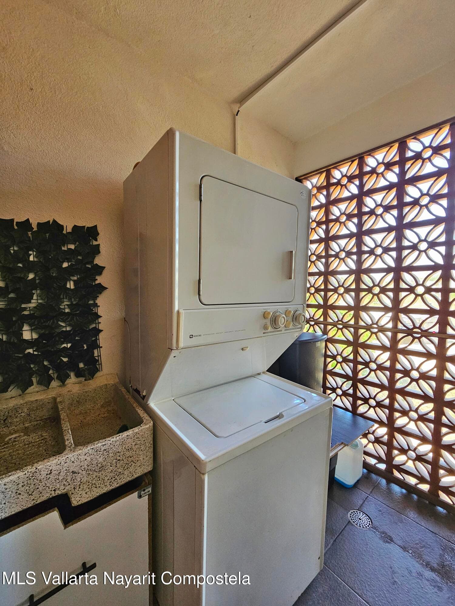 205 Paseo Foresta 21