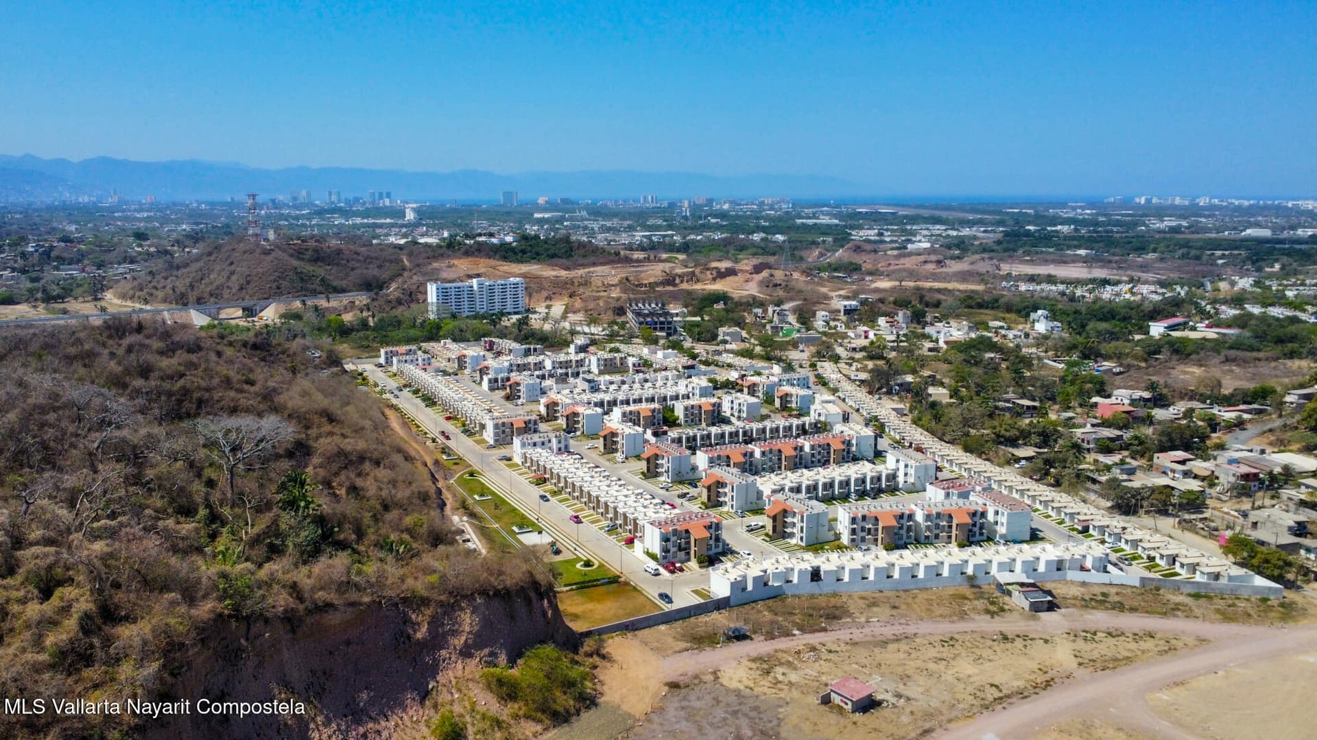 593 Paseo del Torreon 24