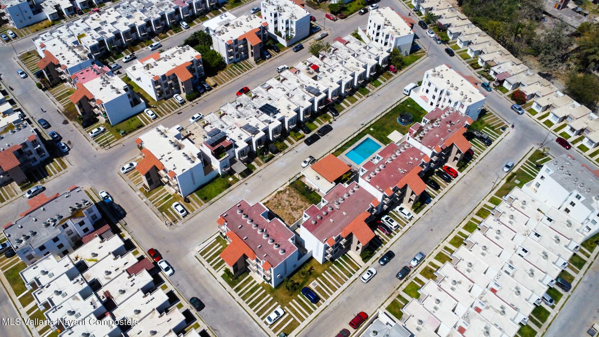 593 Paseo del Torreon 27