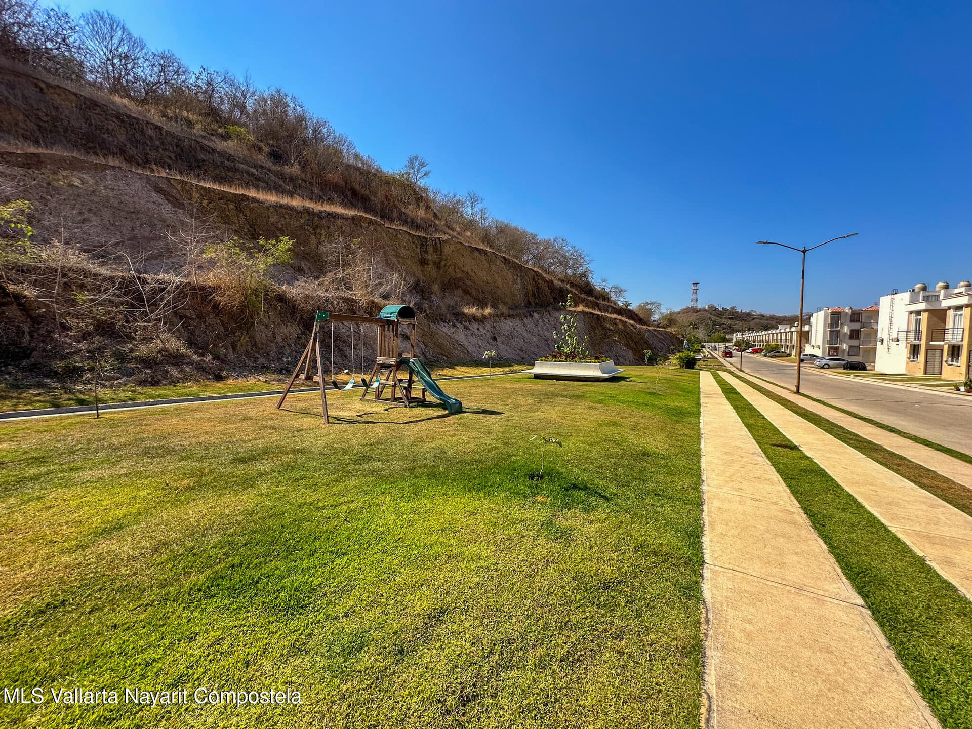 593 Paseo del Torreon 34