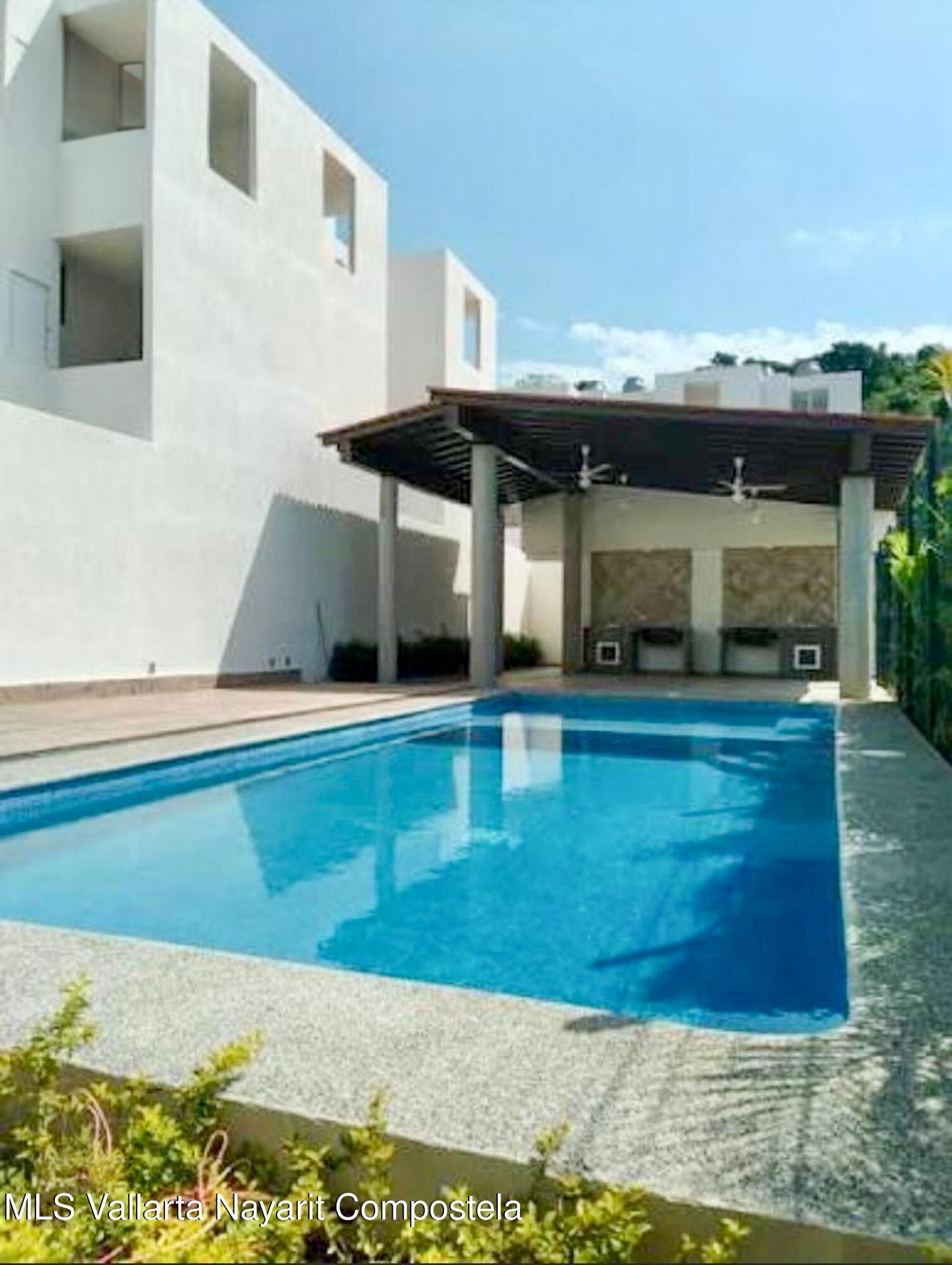 593 Paseo del Torreon 36