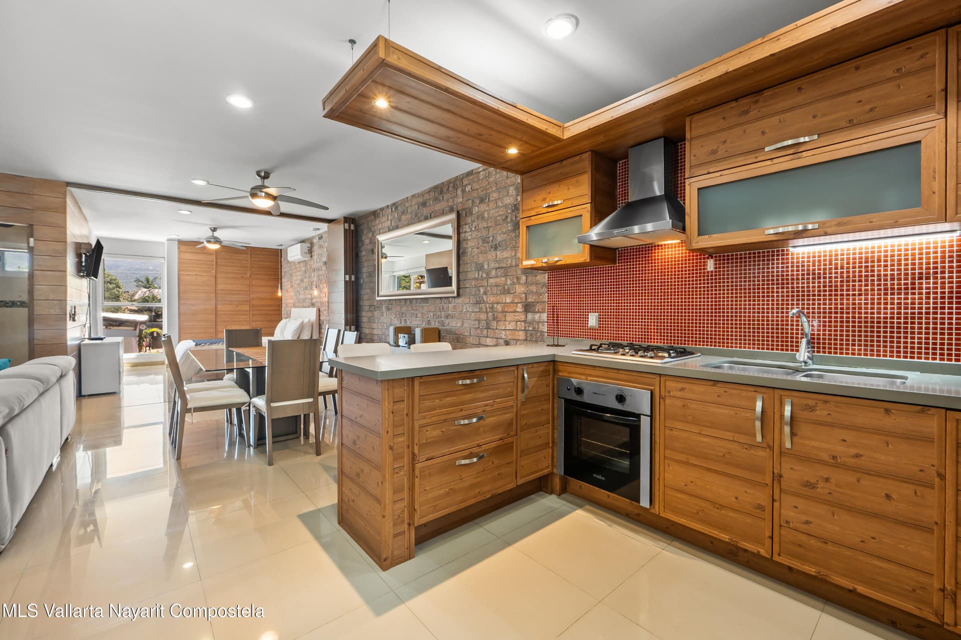 Loft 256