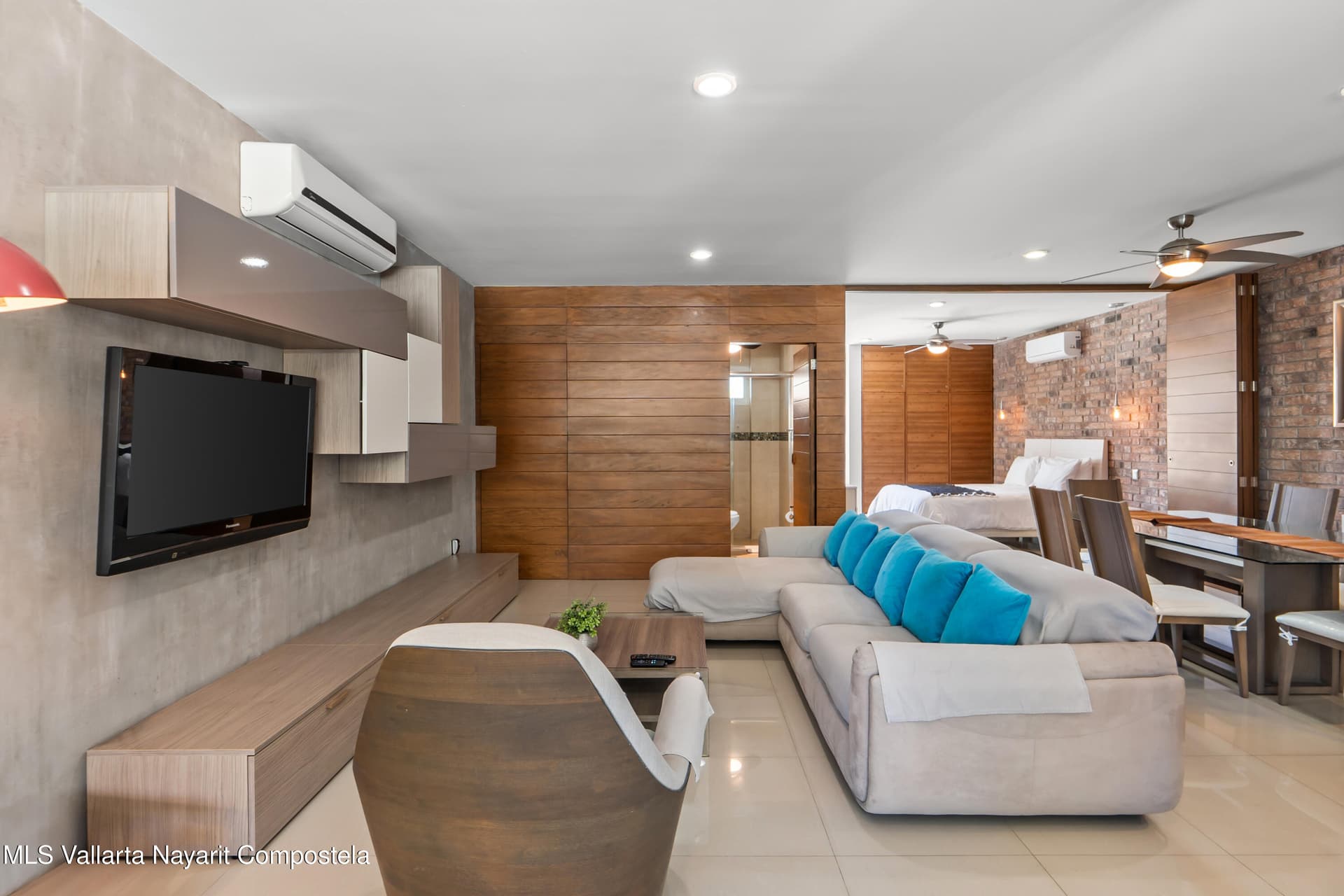 Loft 256 9