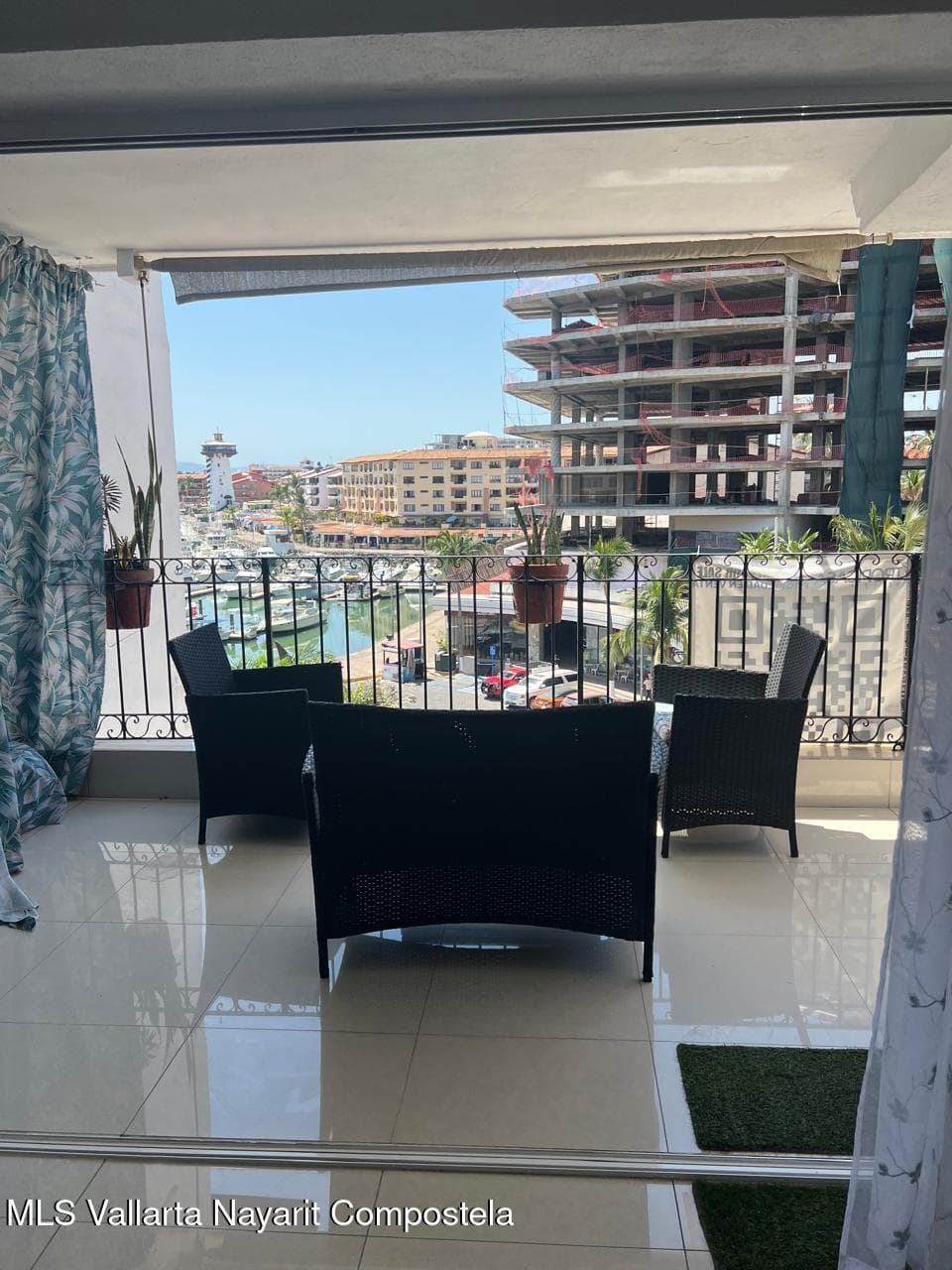 Condo 8