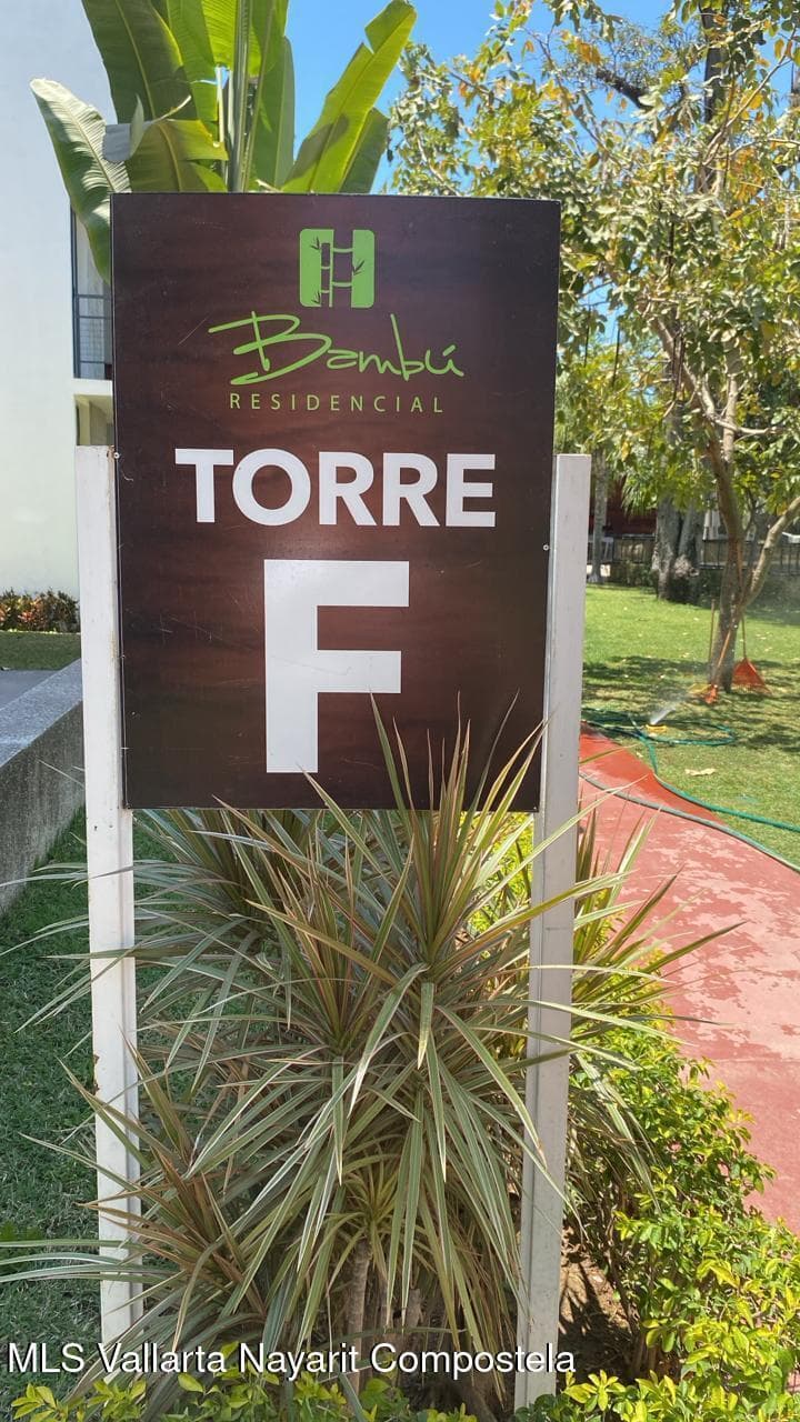 447 Avenida Mezquite 14