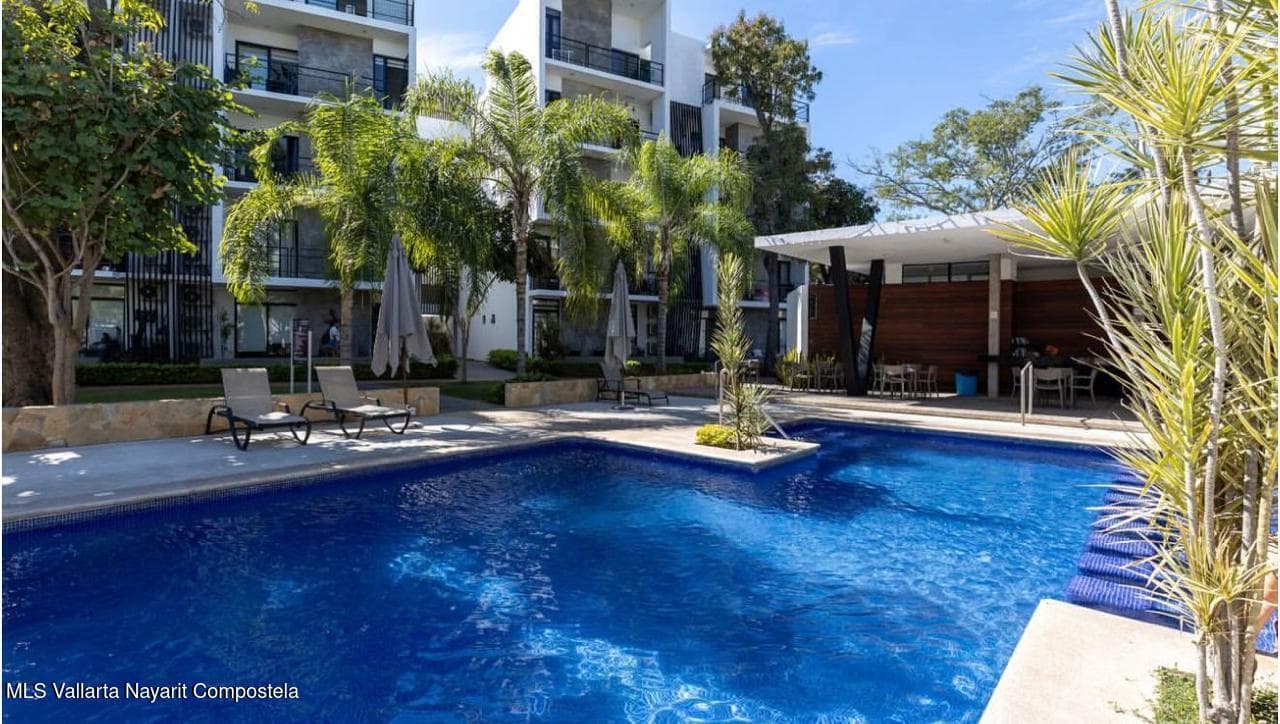 447 Avenida Mezquite 15
