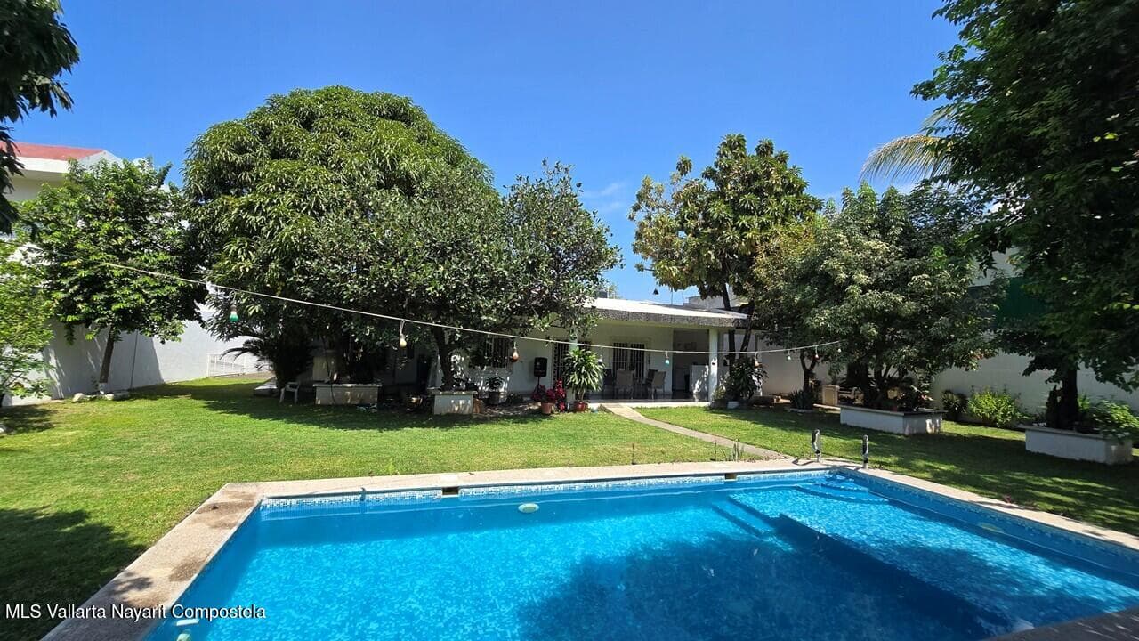 525 San Nicolas 24
