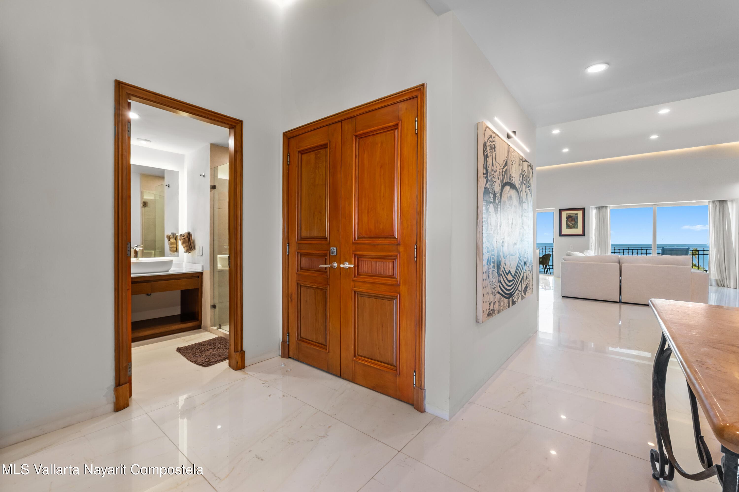 Bay View Grand 25
