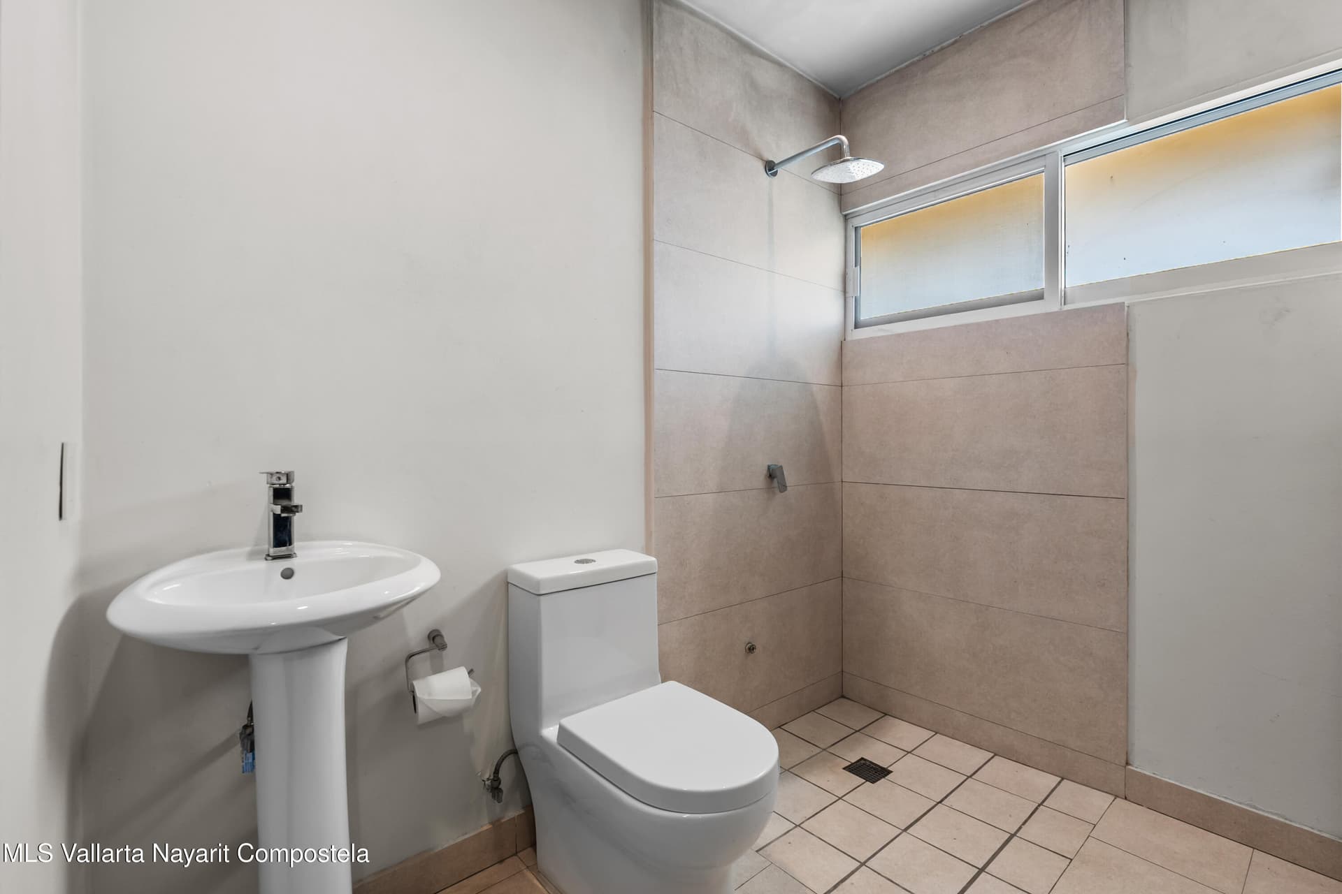 Bay View Grand 21