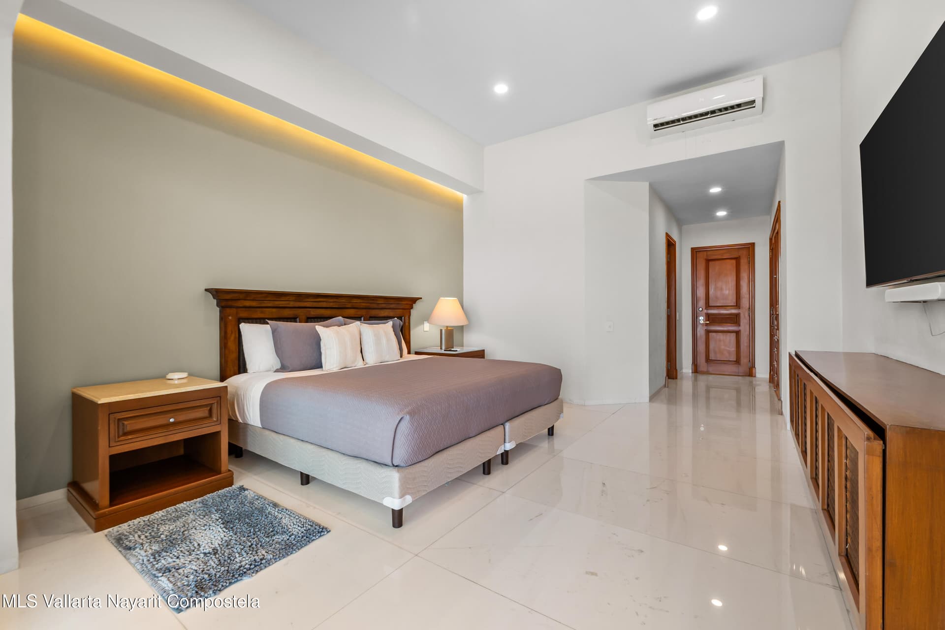 Bay View Grand 29