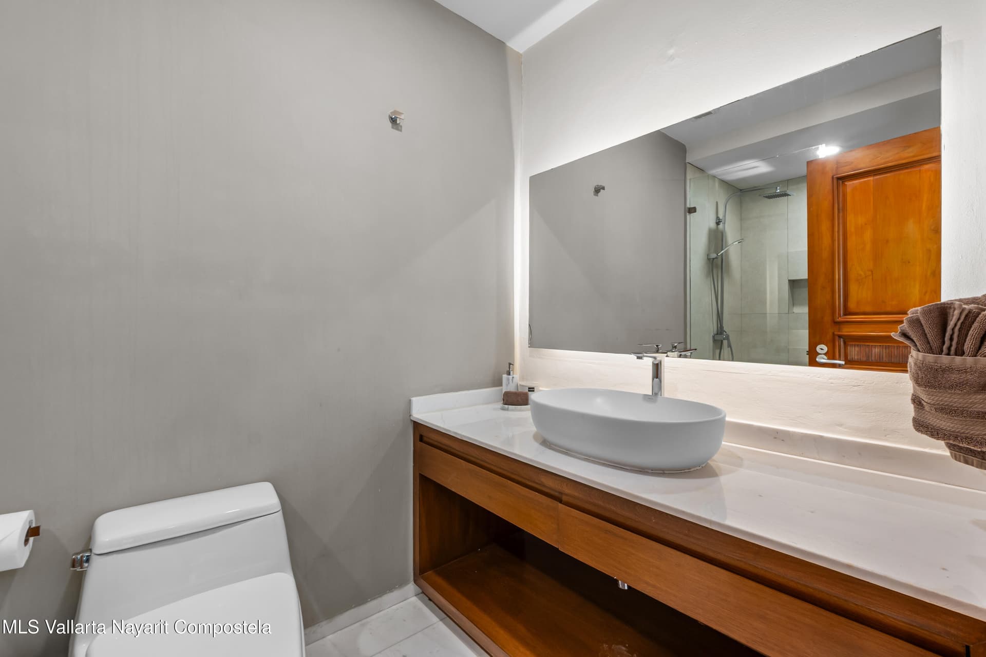 Bay View Grand 35