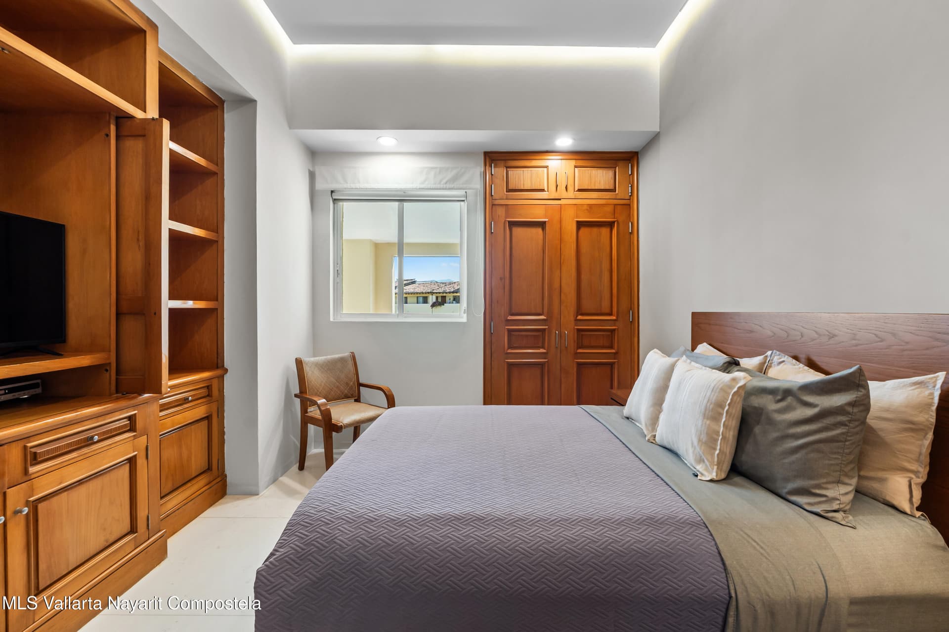 Bay View Grand 39