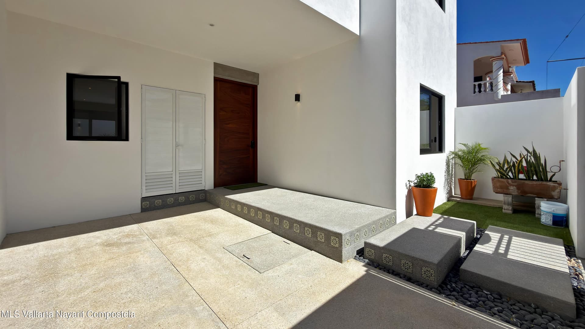 303 Paseo del Salmon 3