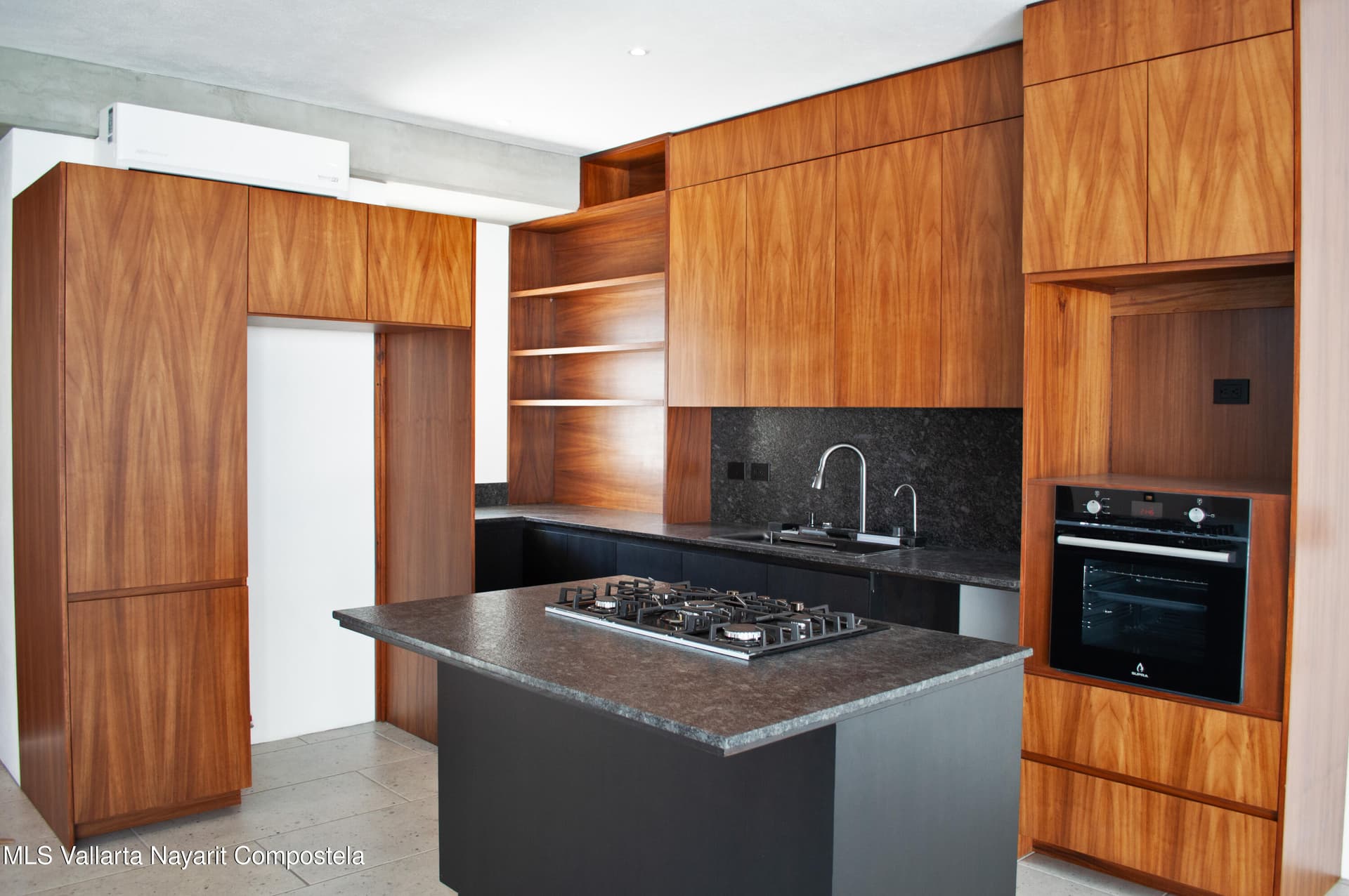 303 Paseo del Salmon 8