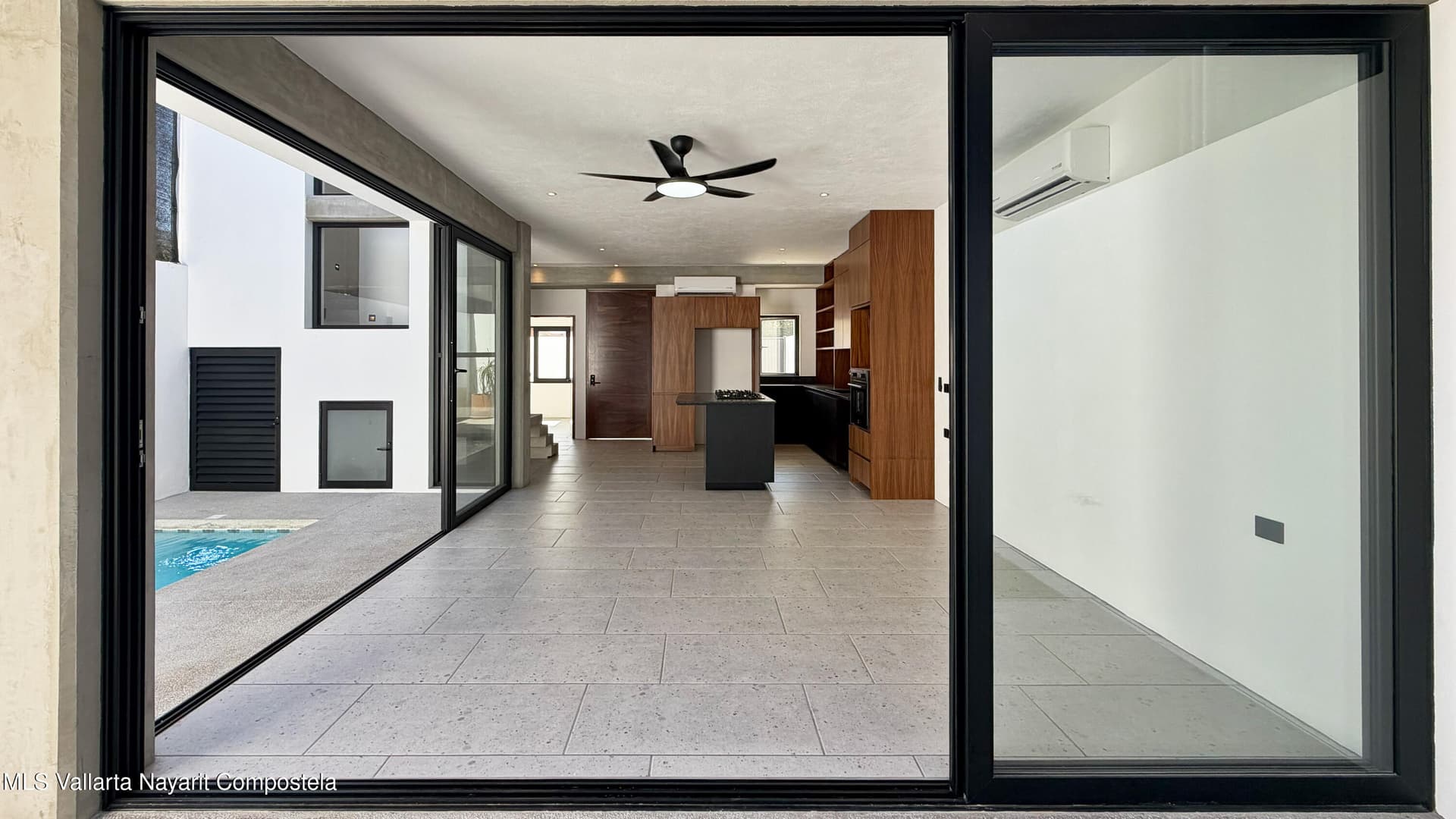303 Paseo del Salmon 13