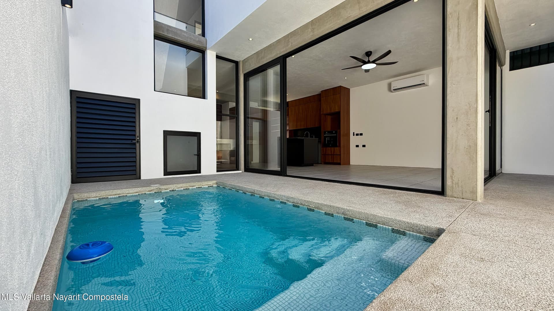303 Paseo del Salmon 15
