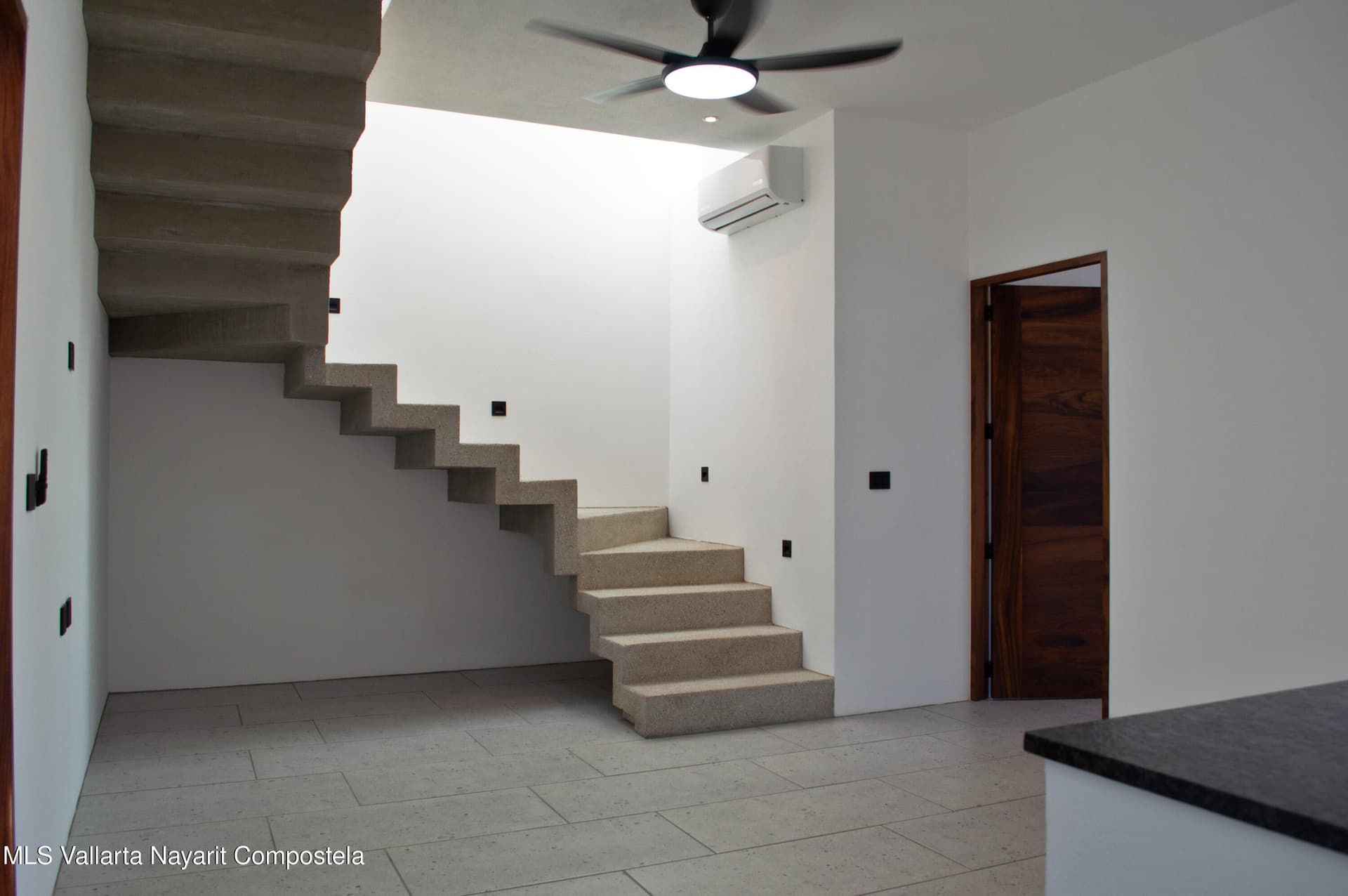 303 Paseo del Salmon 22