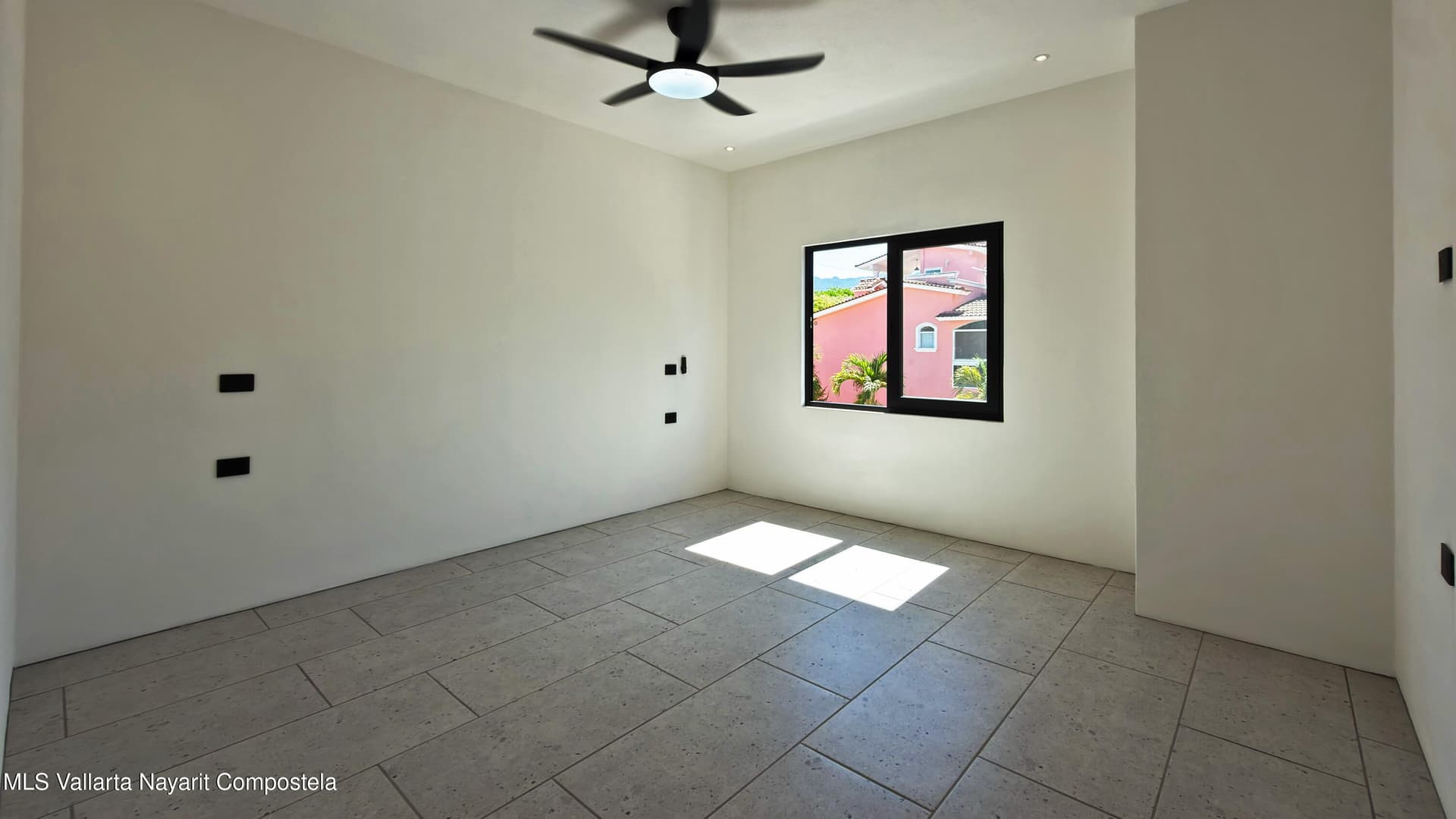 303 Paseo del Salmon 24