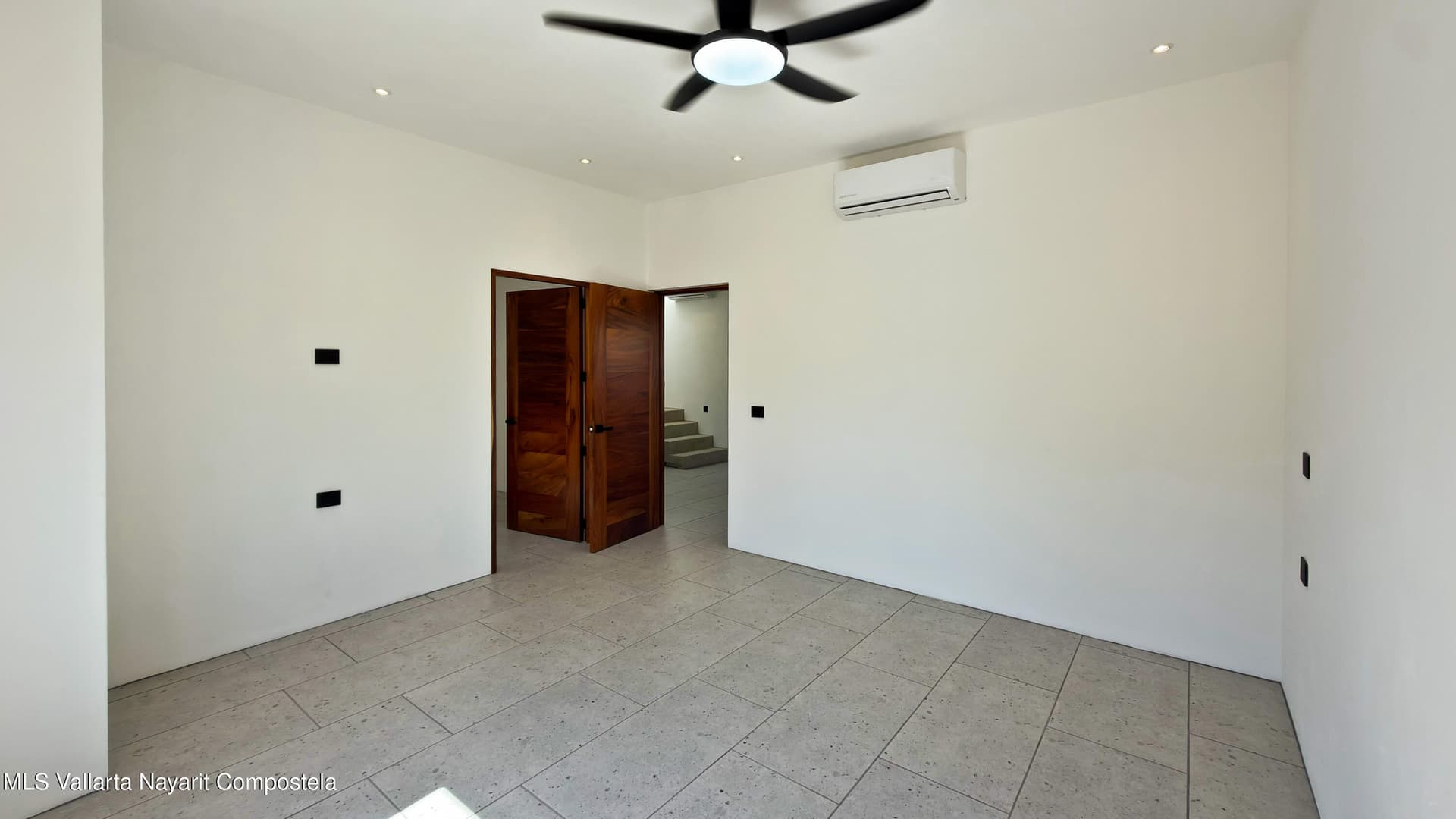 303 Paseo del Salmon 25