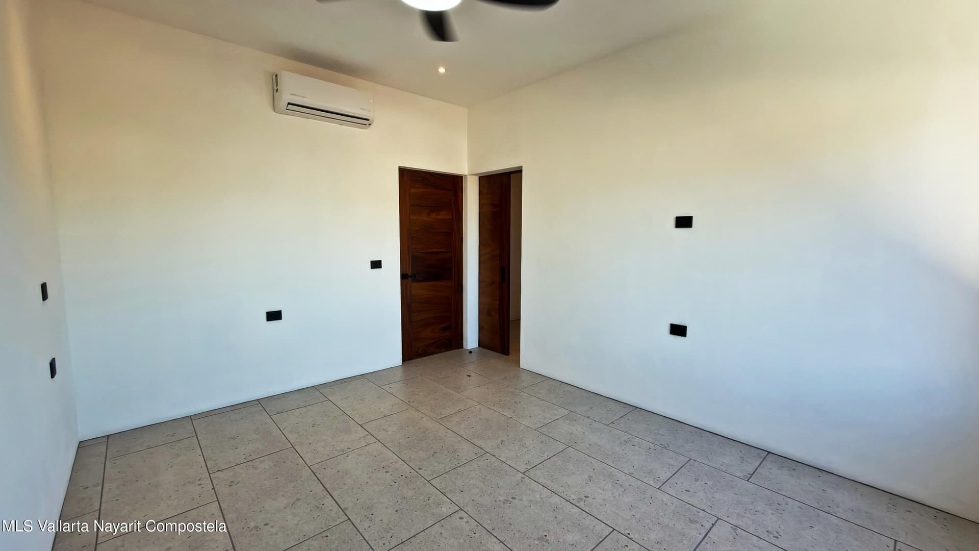 303 Paseo del Salmon 30