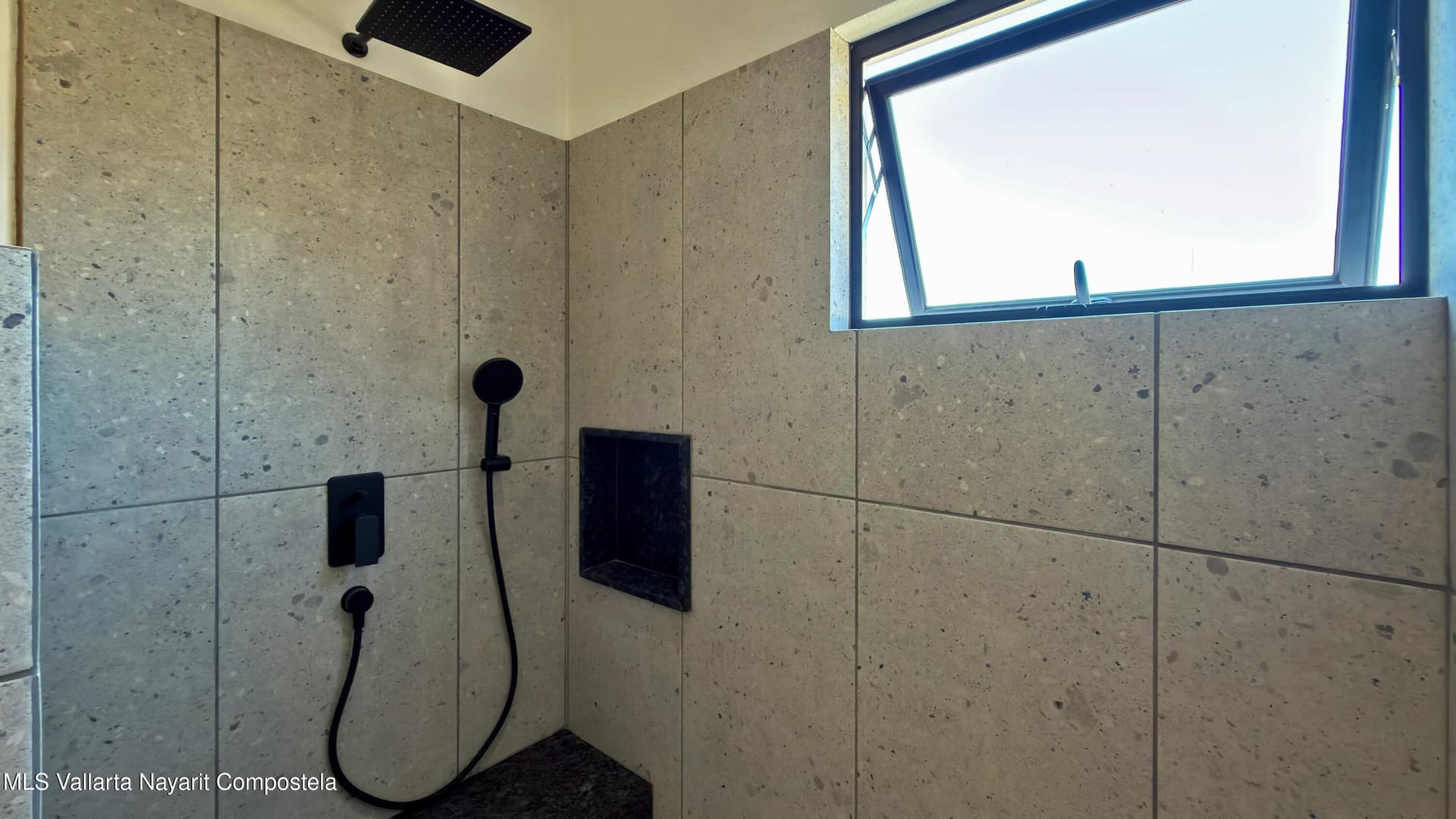 303 Paseo del Salmon 32