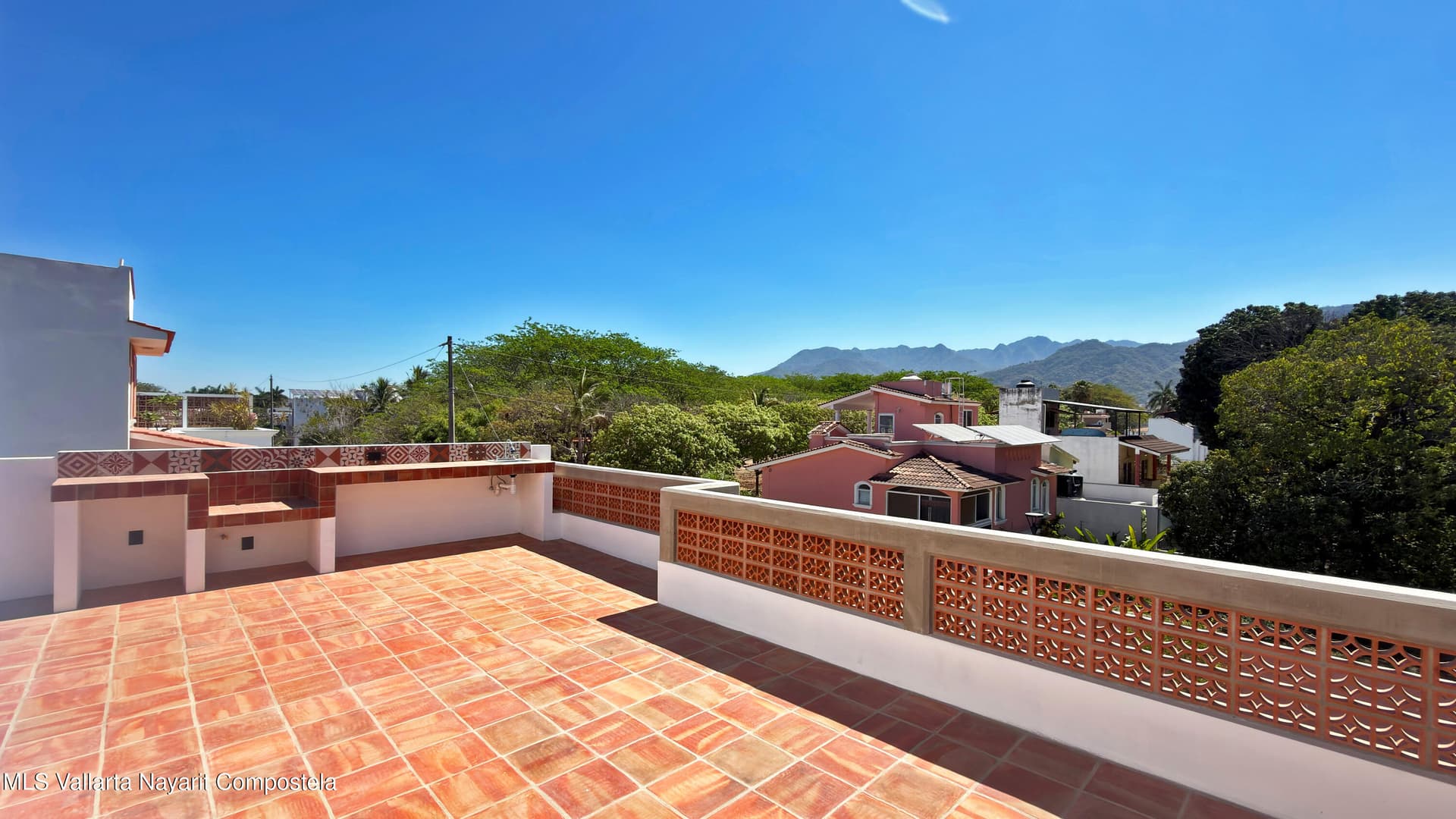 303 Paseo del Salmon 35