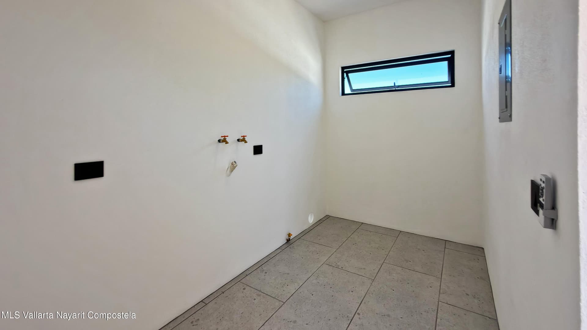 303 Paseo del Salmon 39
