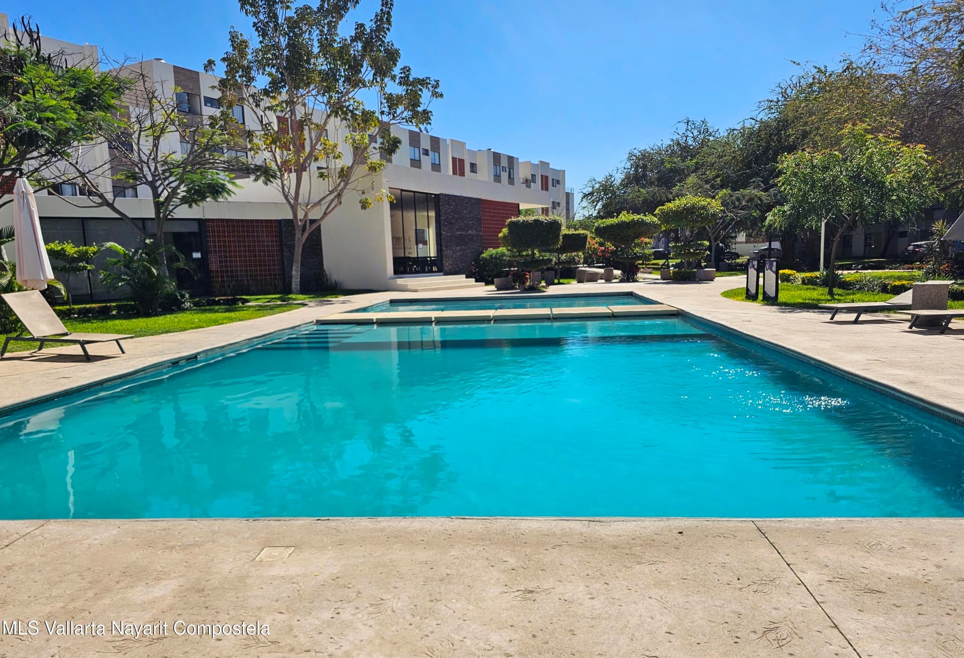 205 Paseo Foresta 24