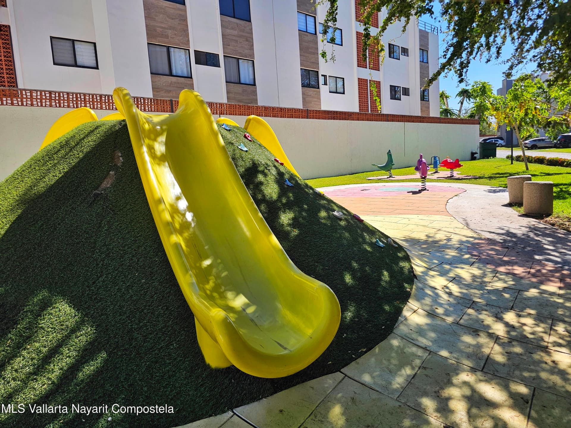 205 Paseo Foresta 29