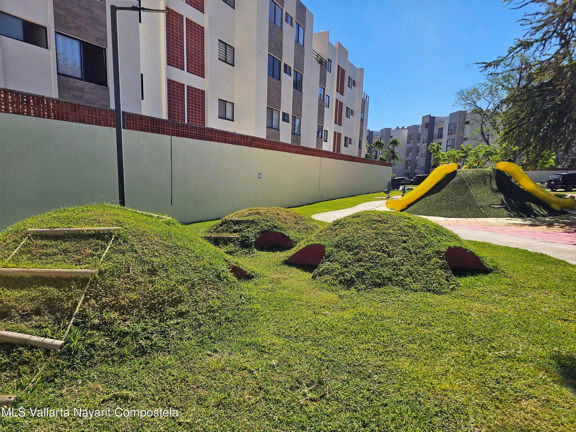 205 Paseo Foresta 32