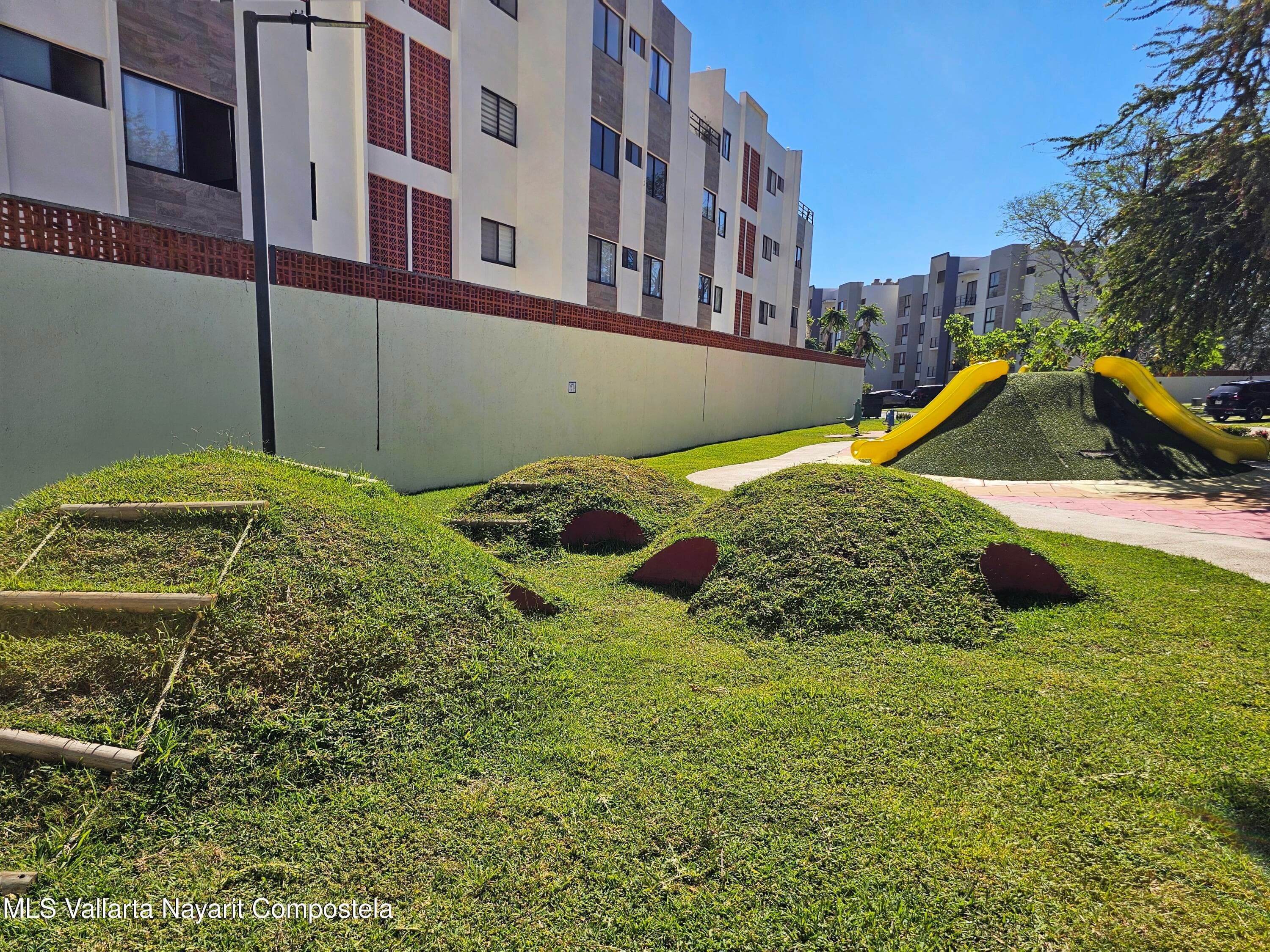 205 Paseo Foresta 32