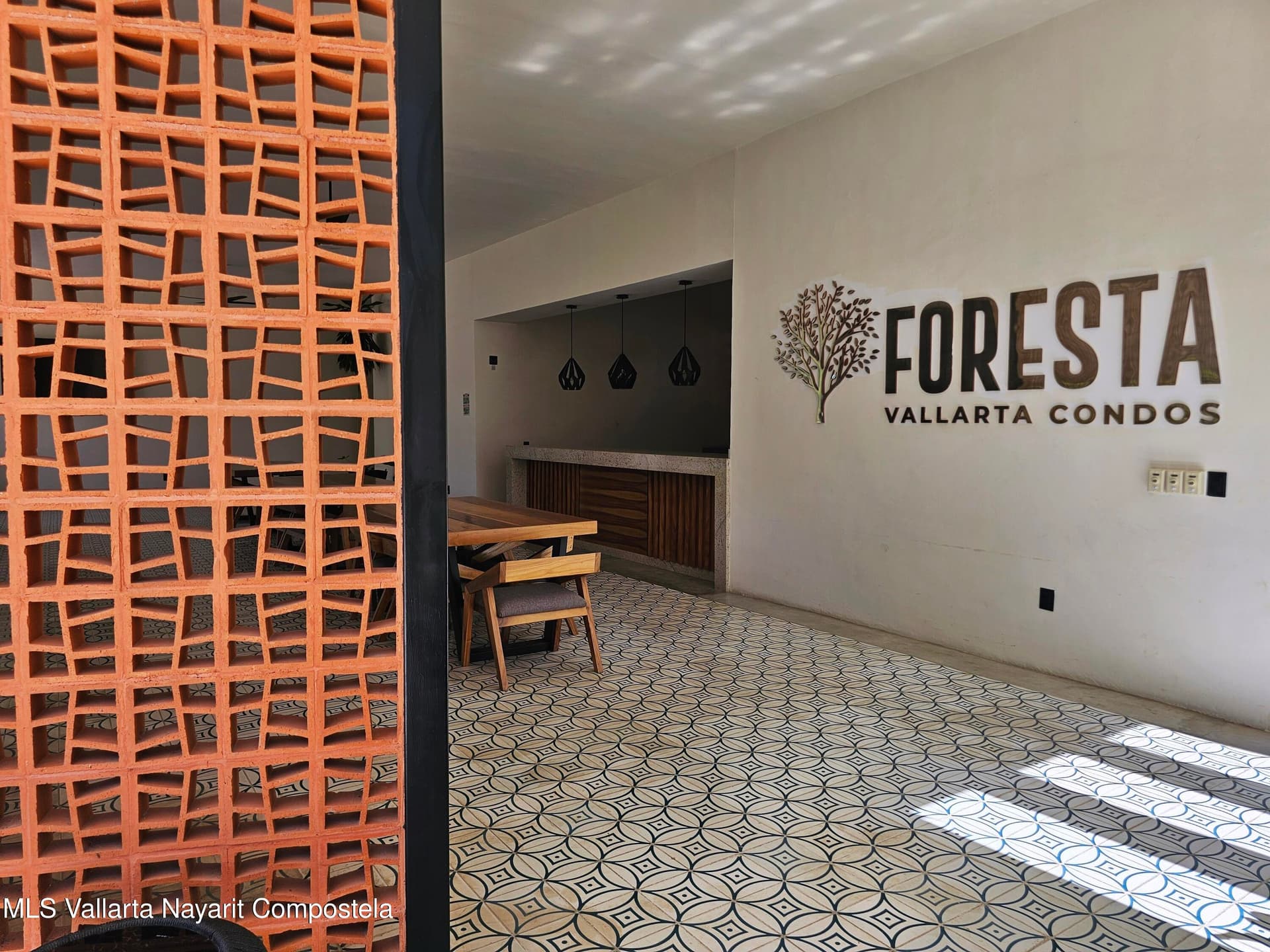 205 Paseo Foresta 33