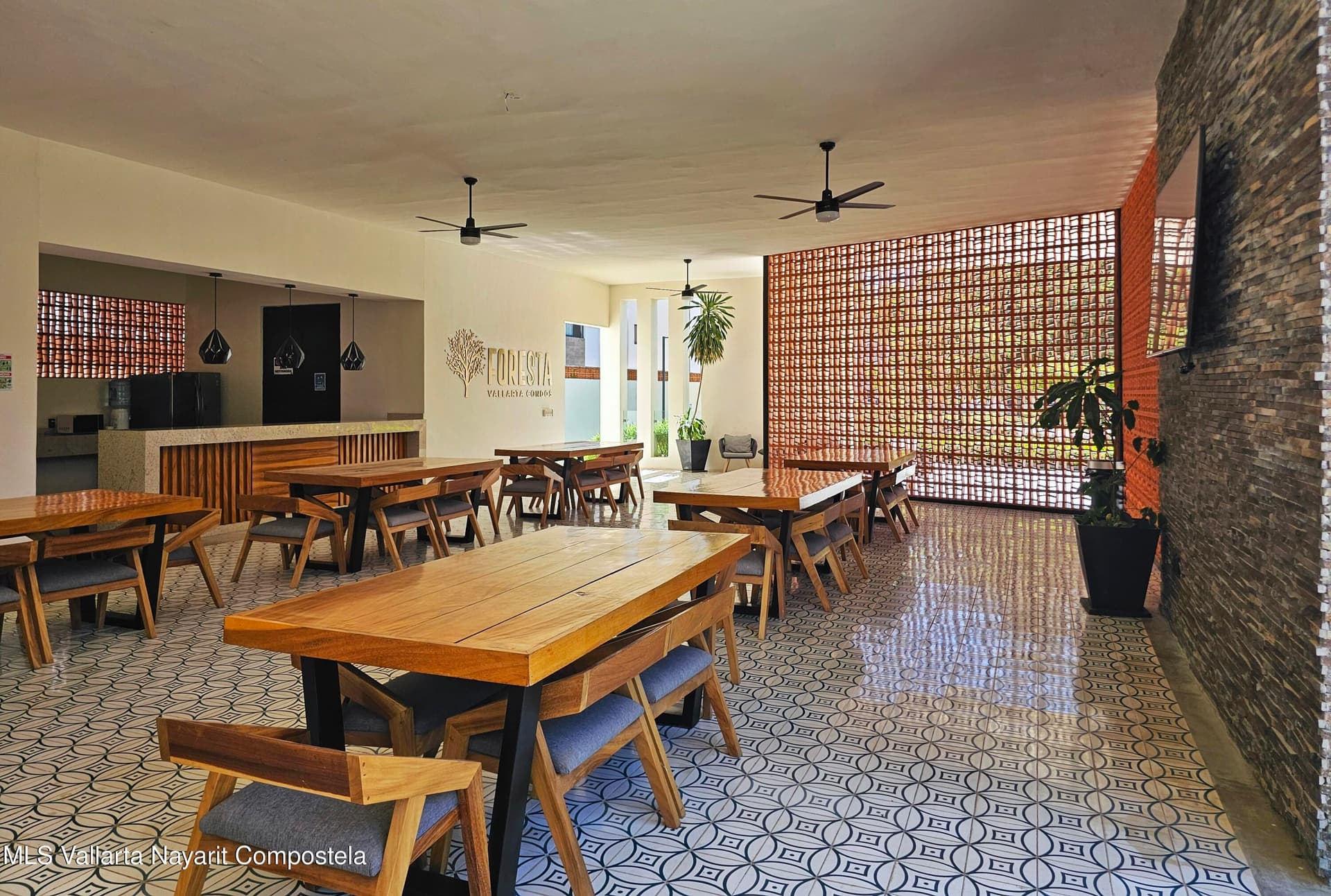 205 Paseo Foresta 34