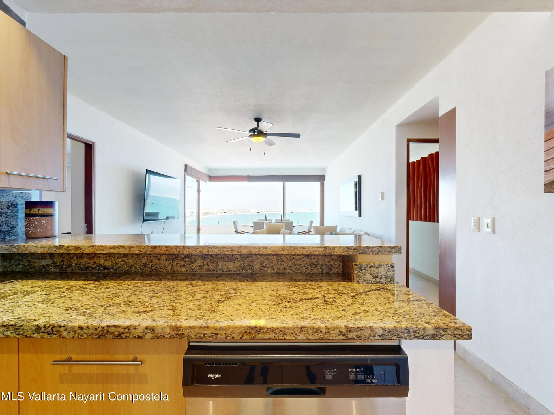 Punta Esmeralda 8