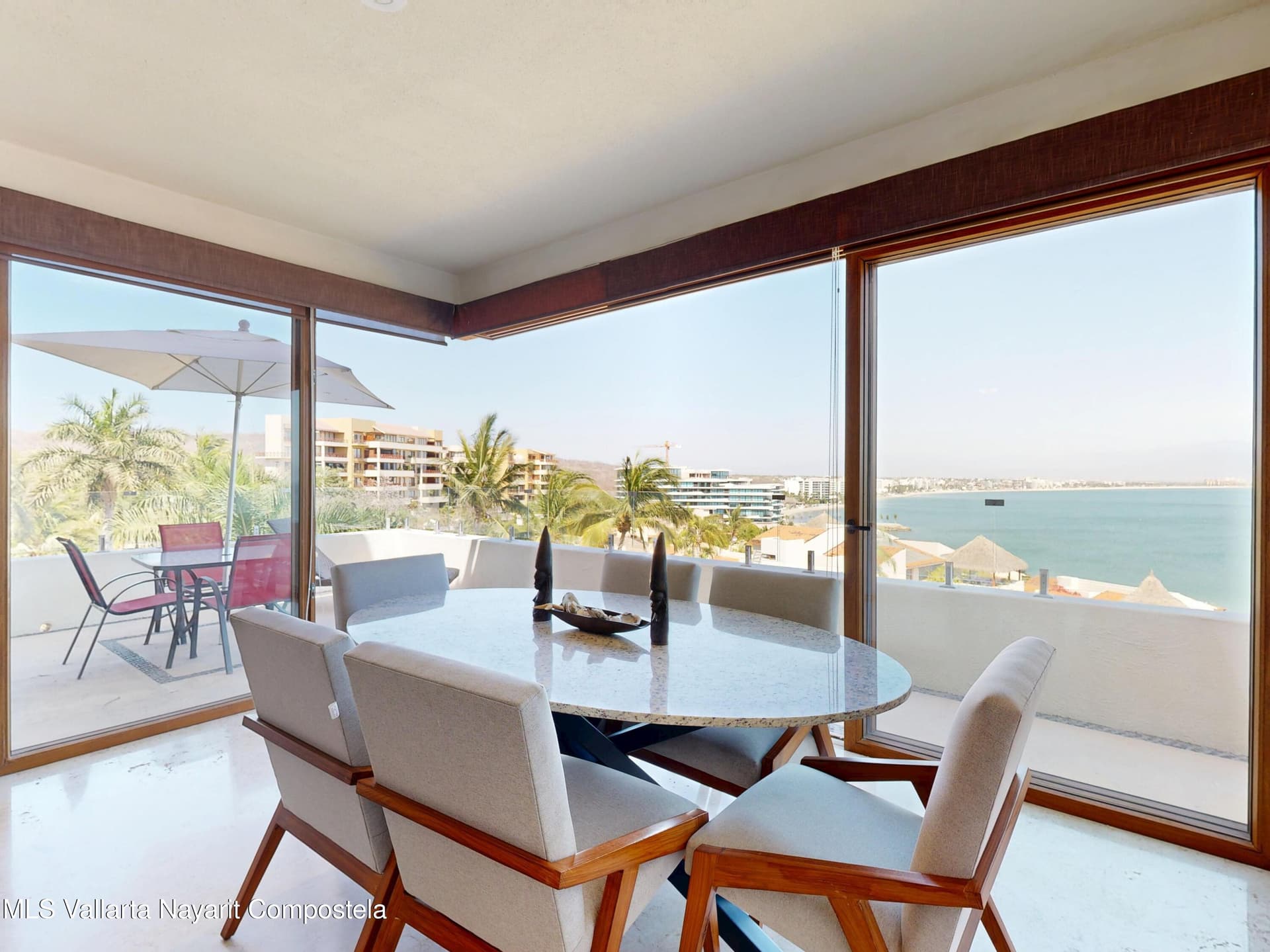 Punta Esmeralda 22