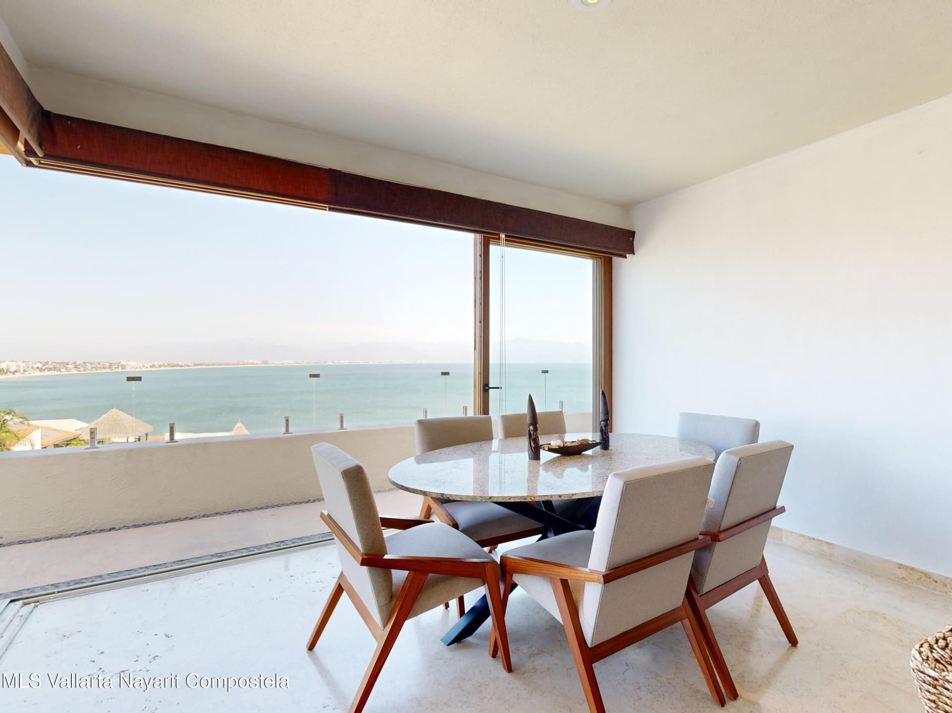 Punta Esmeralda 25