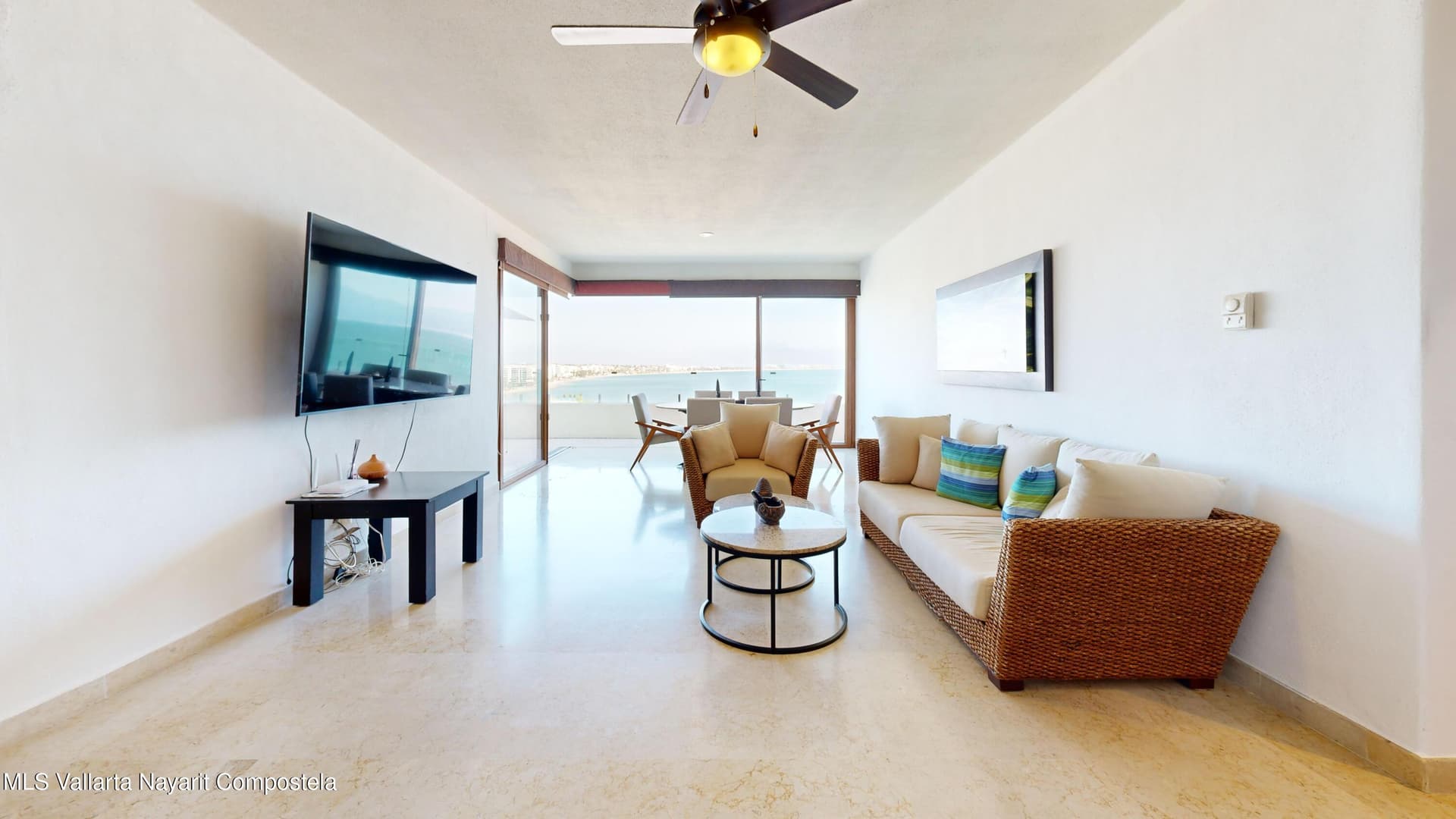 Punta Esmeralda 33