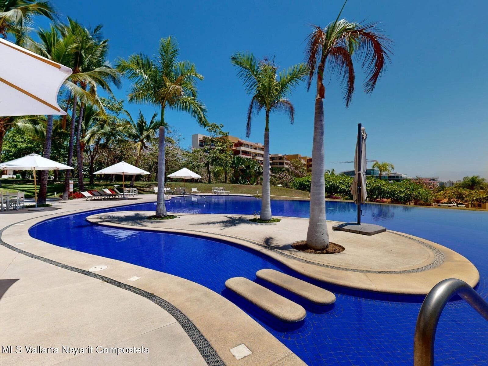 Punta Esmeralda 3